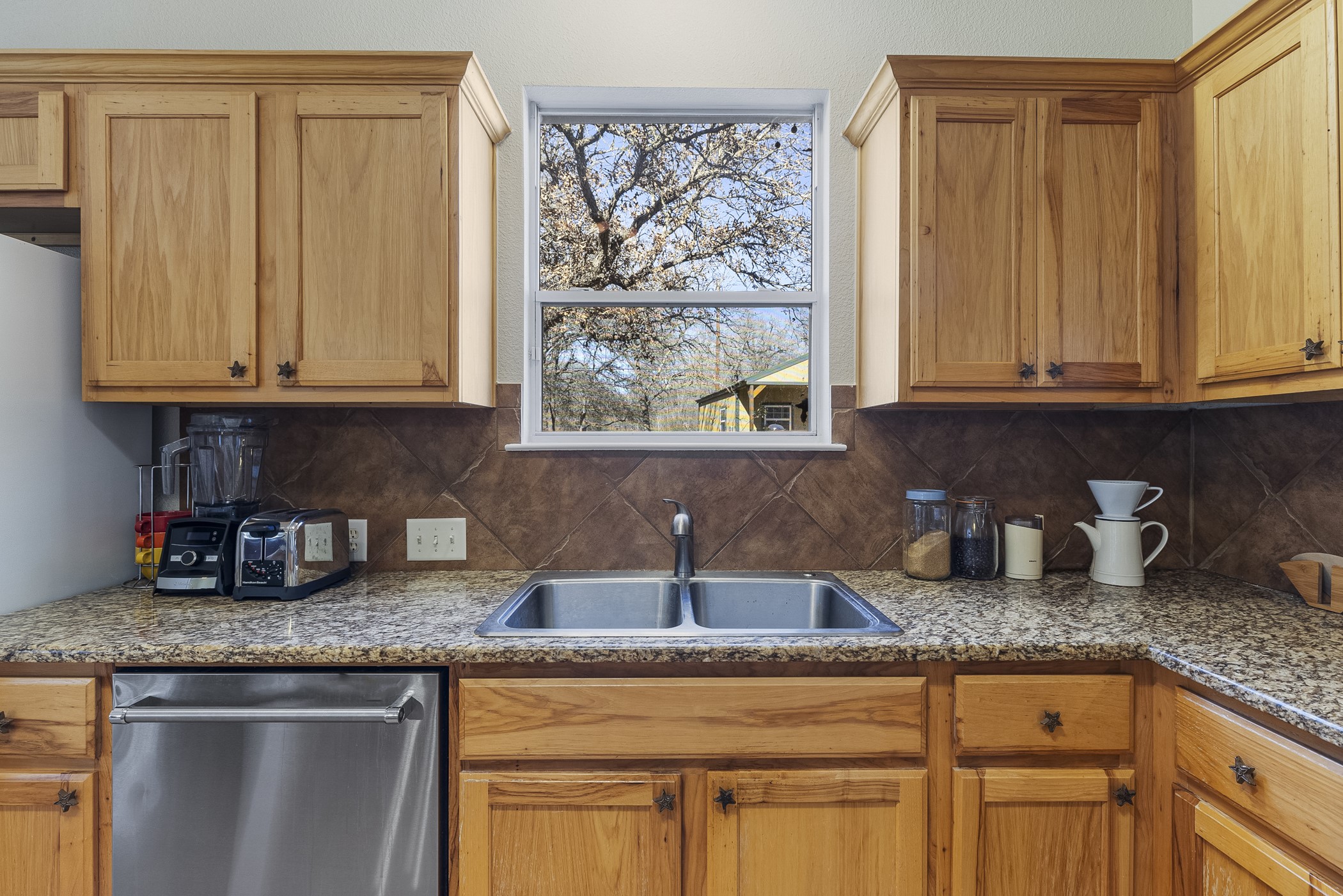 202 The Oaks Boulevard N Property Photo 5