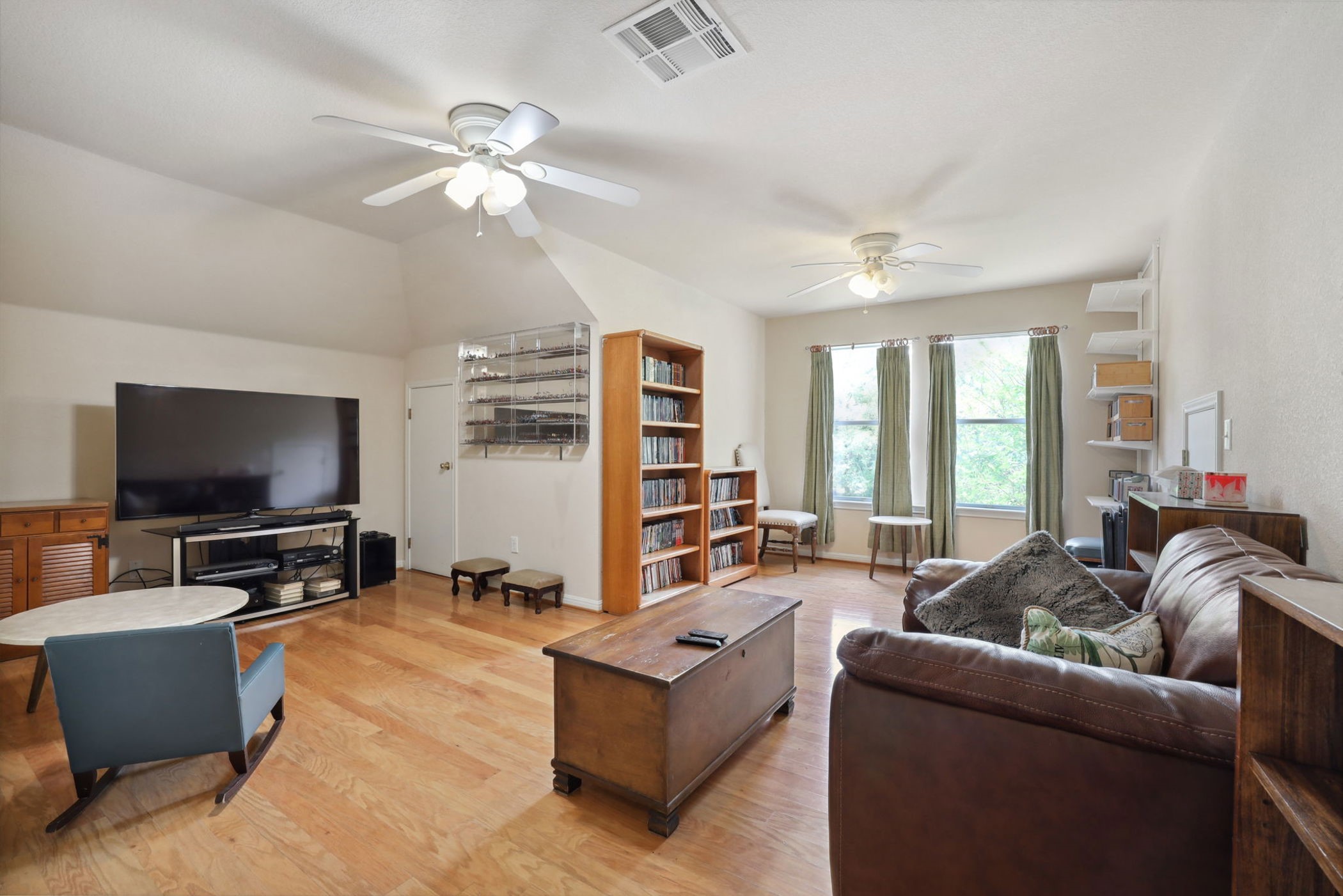 202 The Oaks Boulevard N Property Photo 25