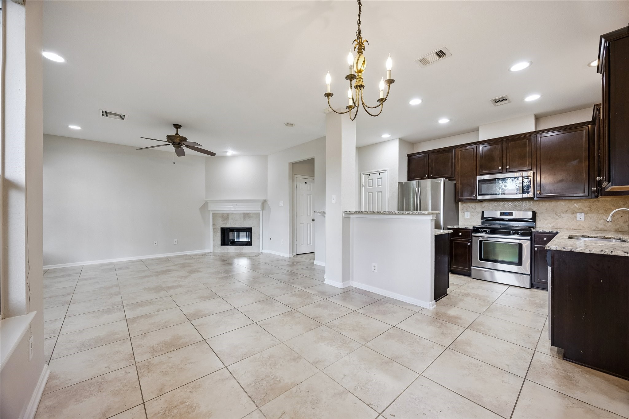 1910 Harwood Springs Drive Property Photo 11