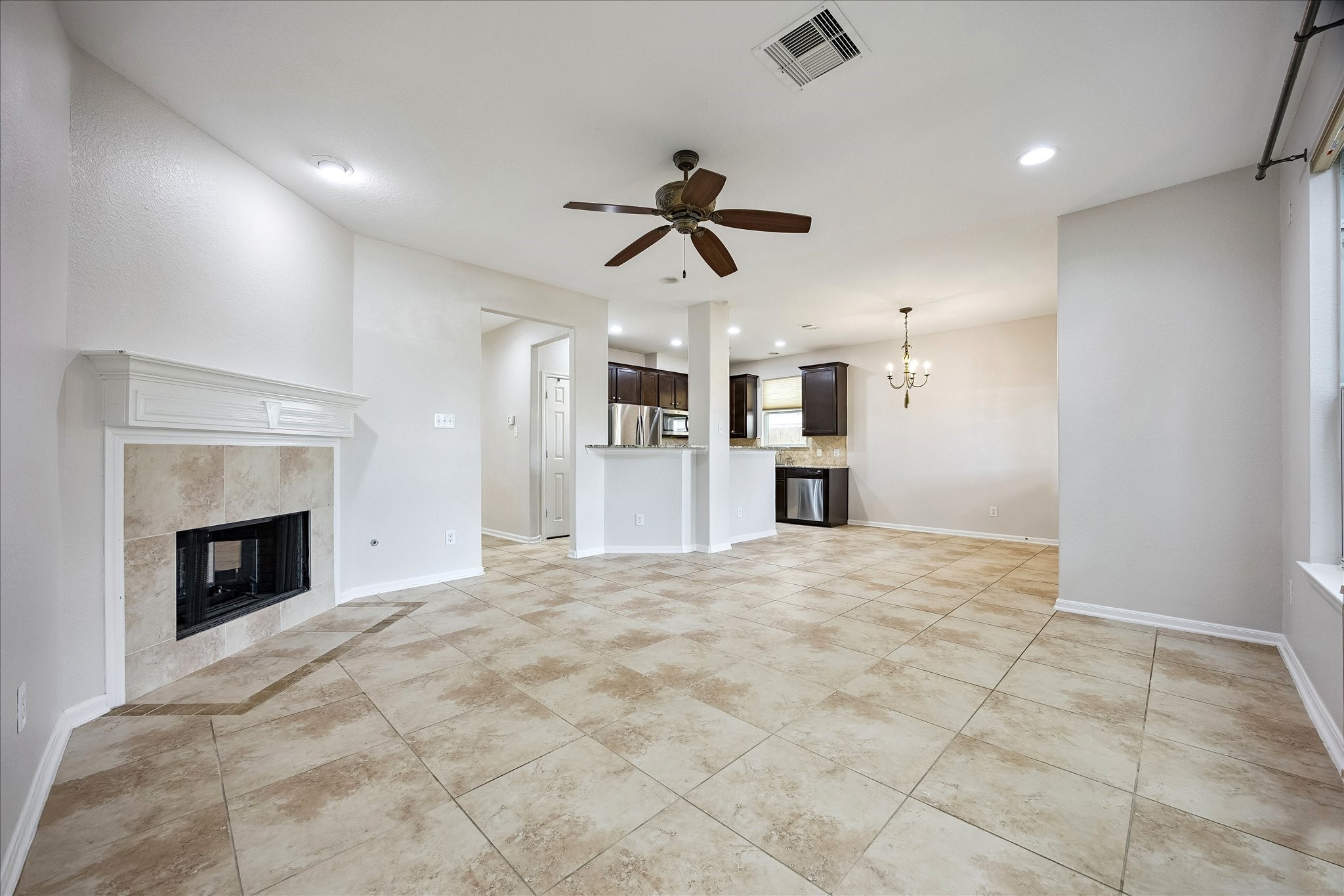1910 Harwood Springs Drive Property Photo 12