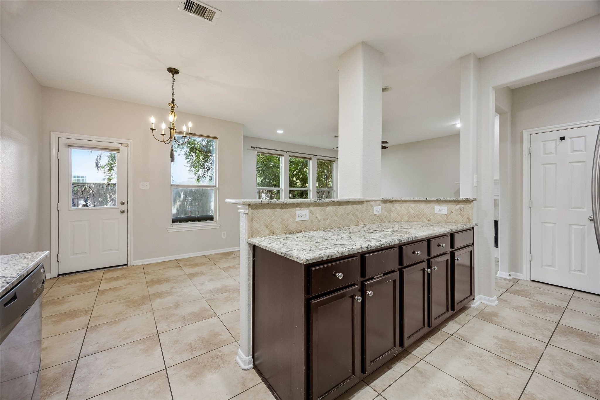 1910 Harwood Springs Drive Property Photo 14