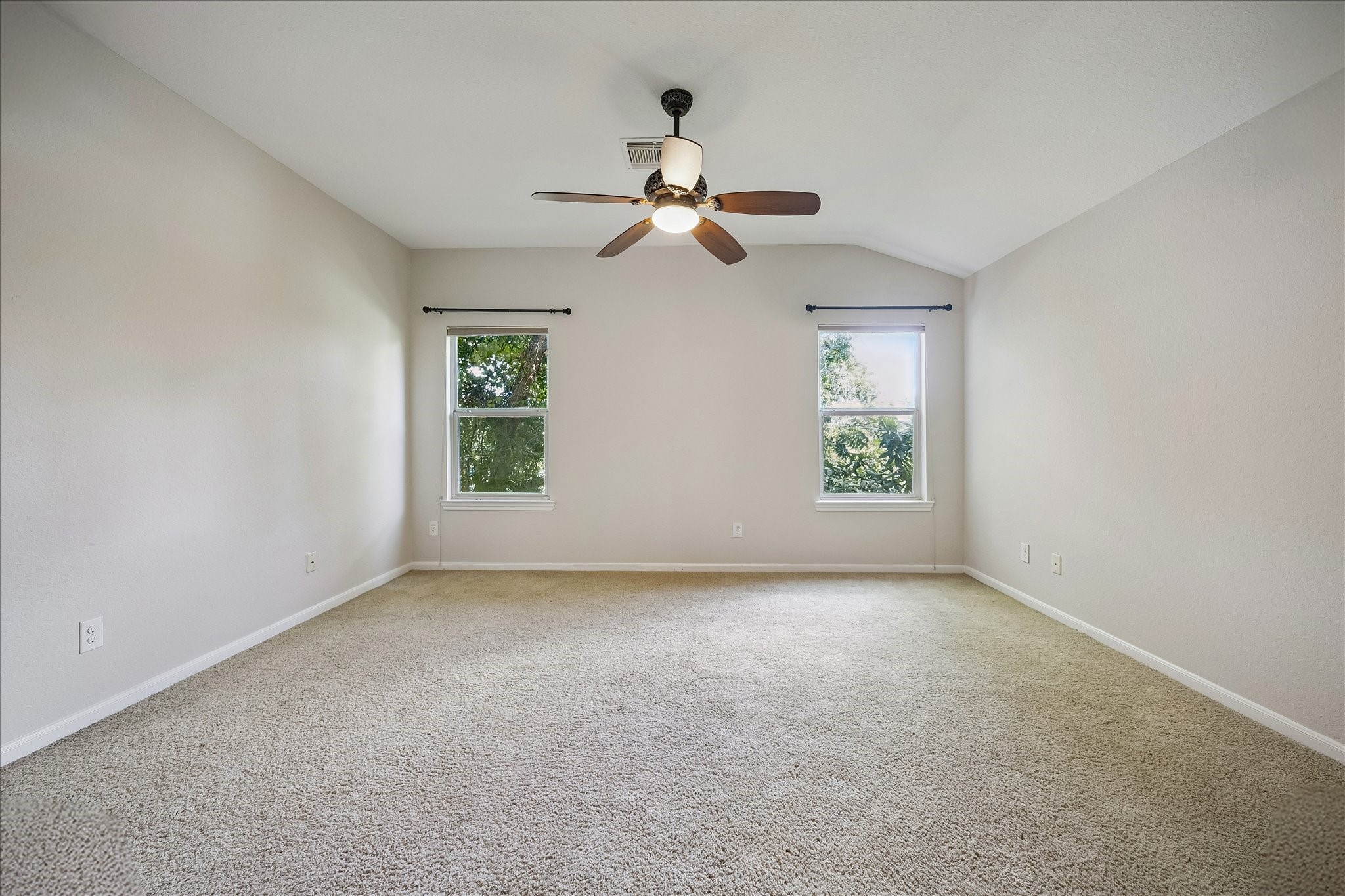 1910 Harwood Springs Drive Property Photo 19