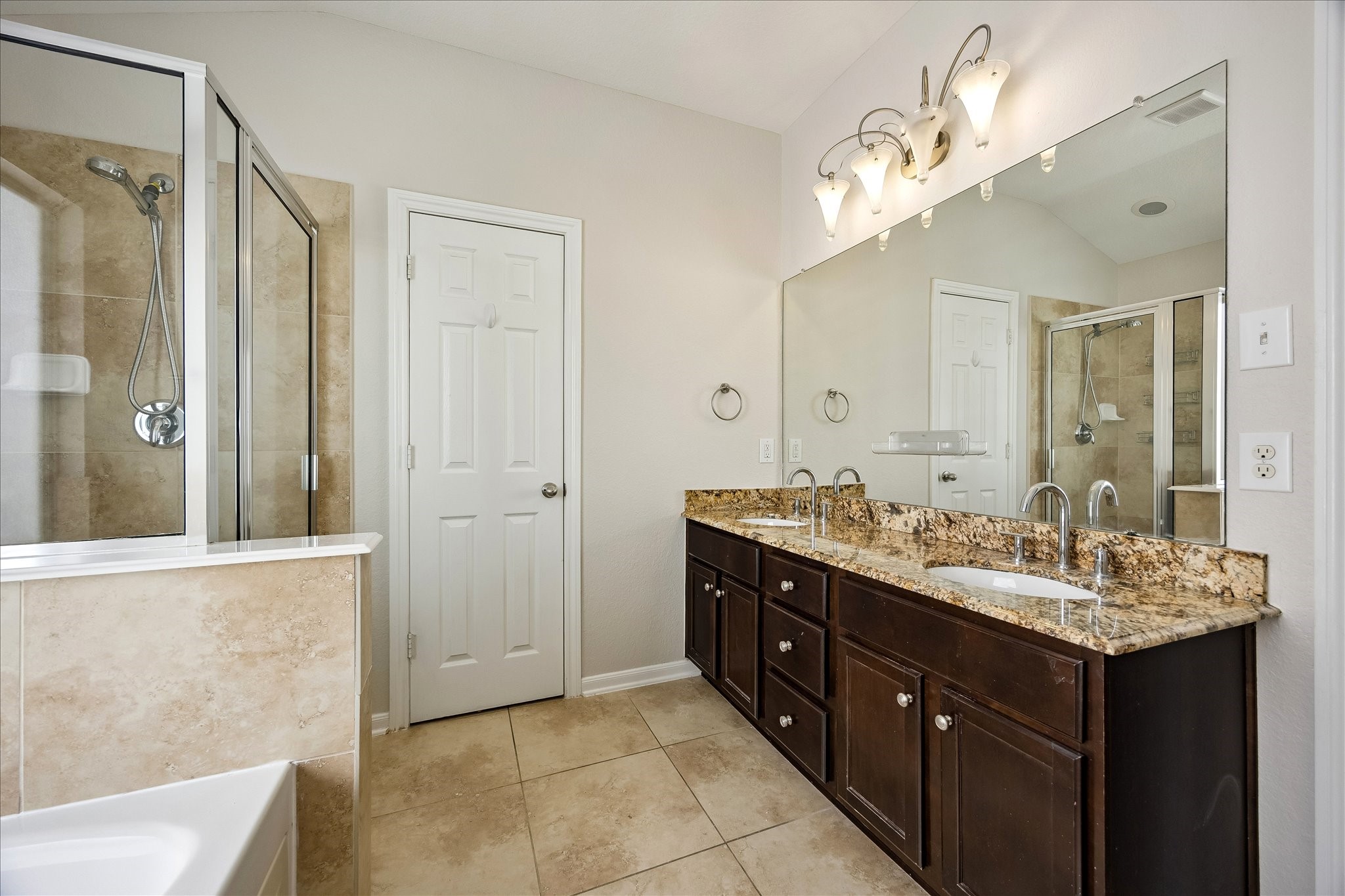 1910 Harwood Springs Drive Property Photo 23