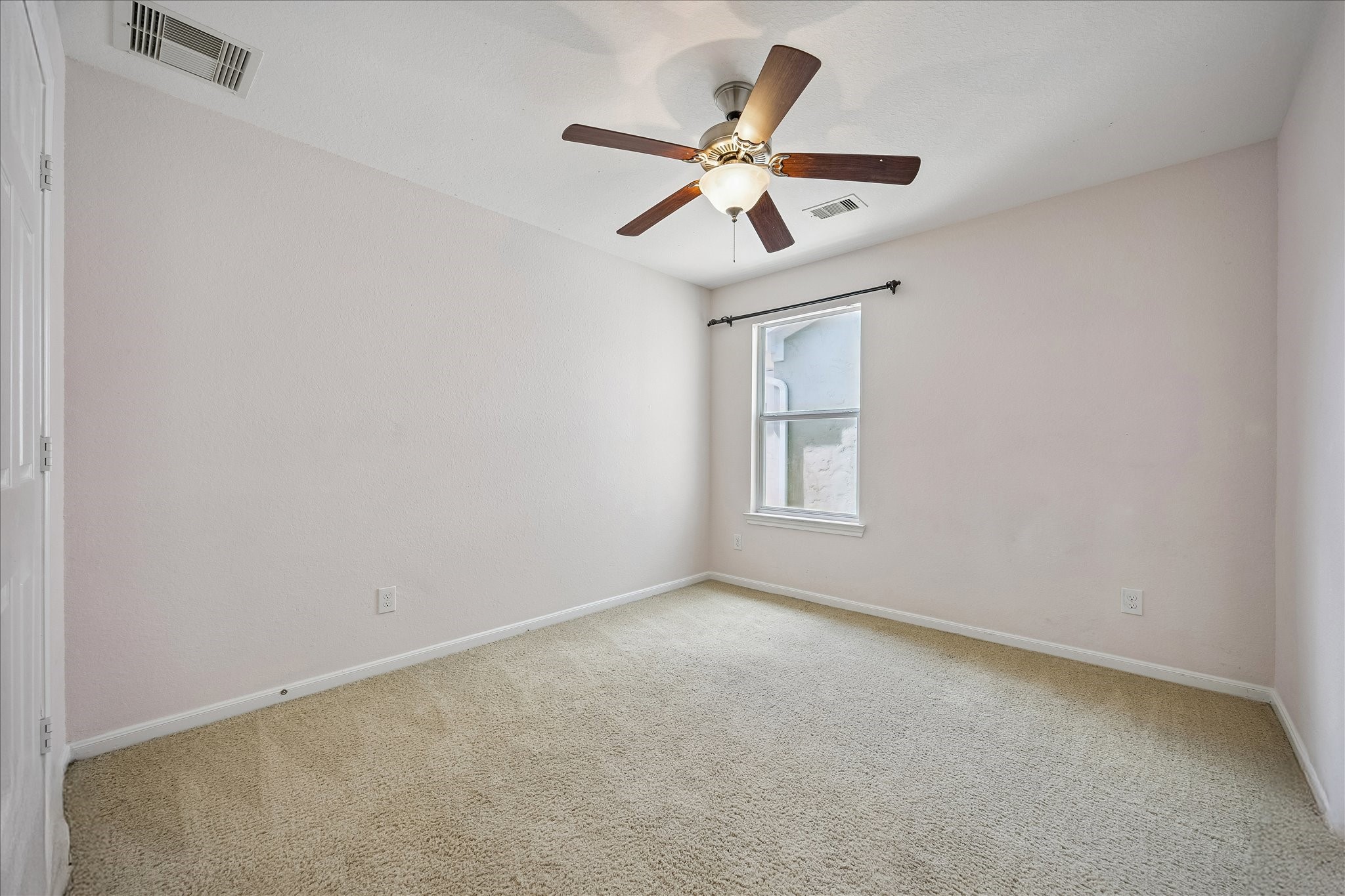 1910 Harwood Springs Drive Property Photo 29