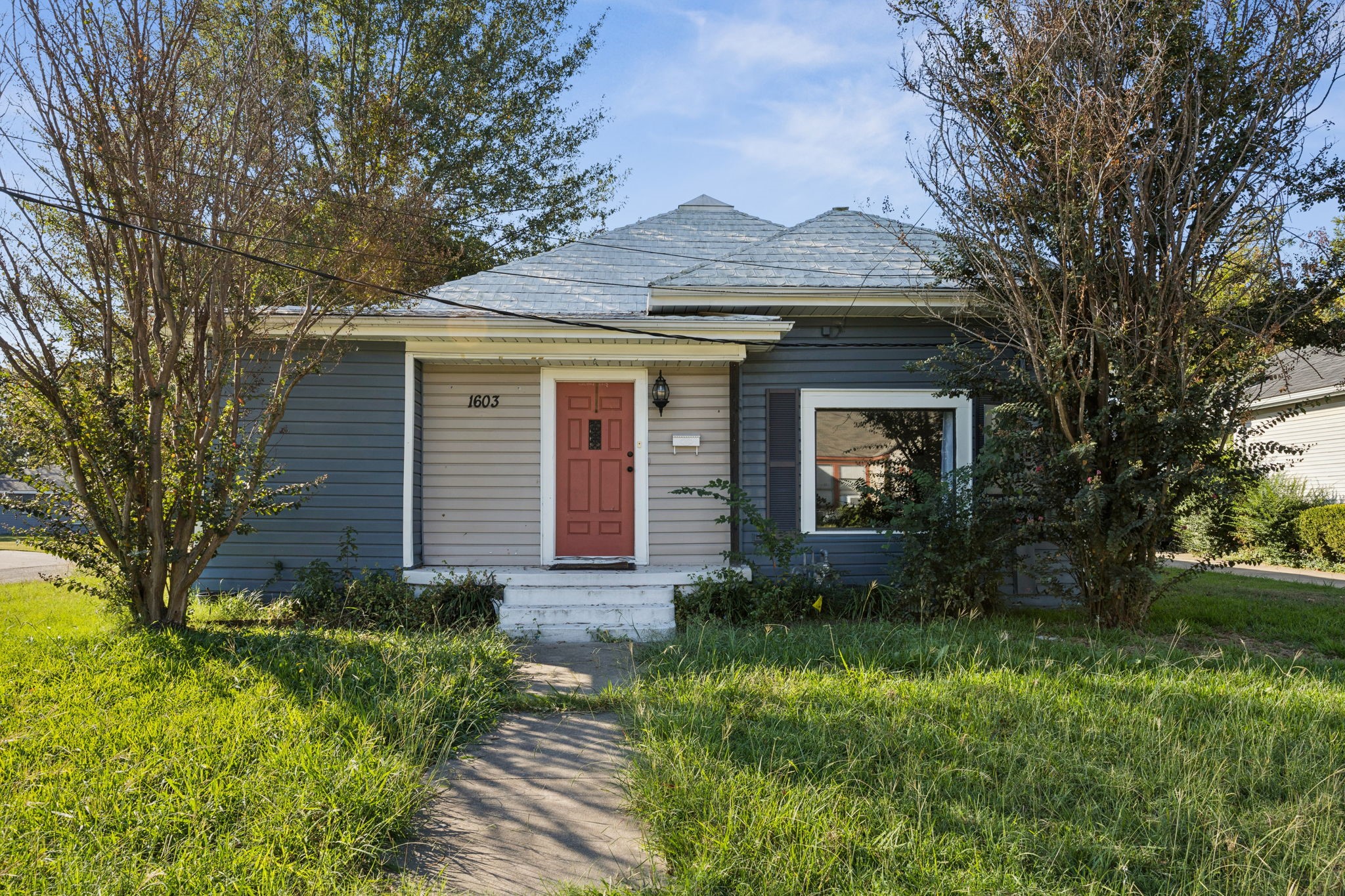 1603 Walworth Street Property Photo 1