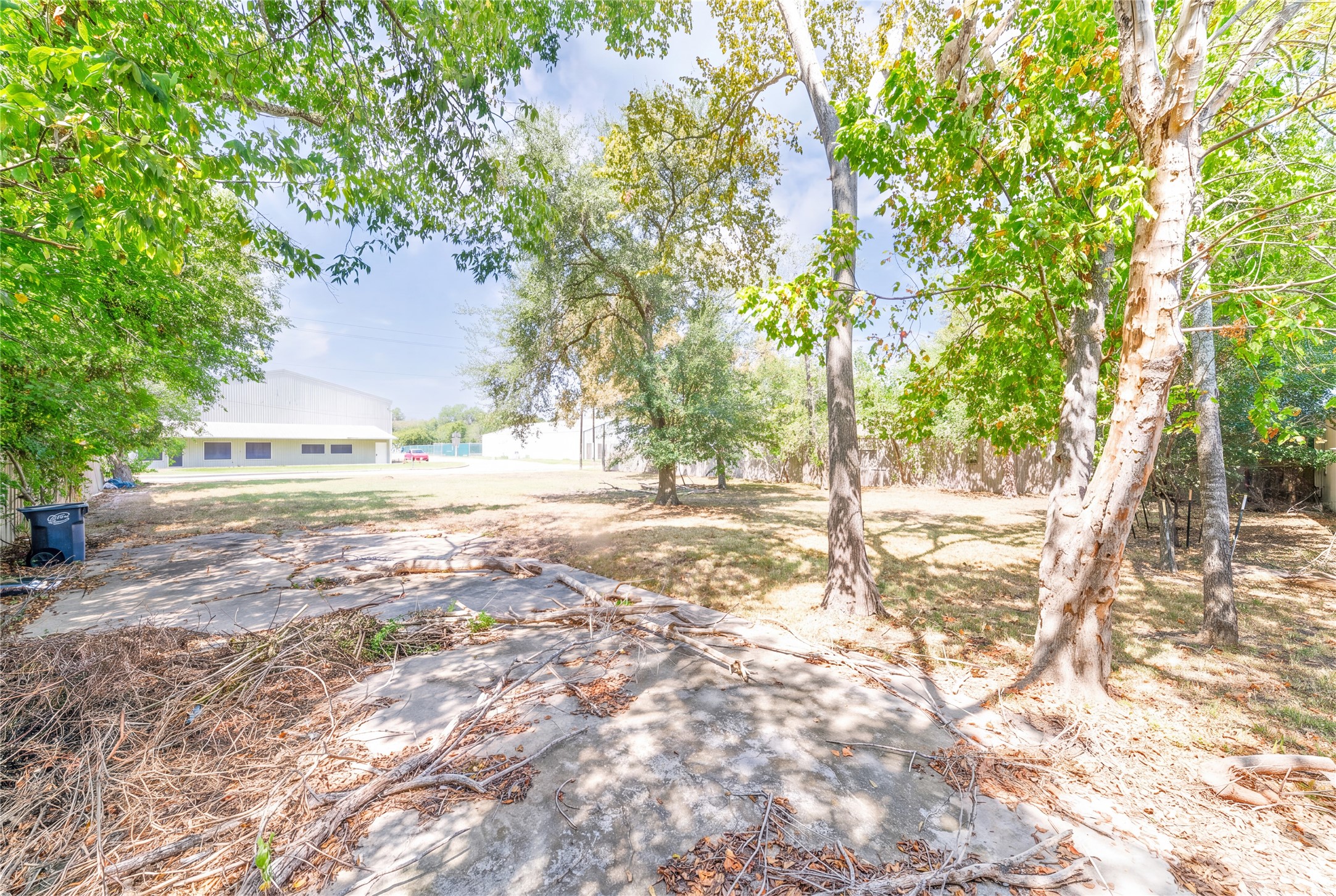 14807 Wagon Trail Road Property Photo 12