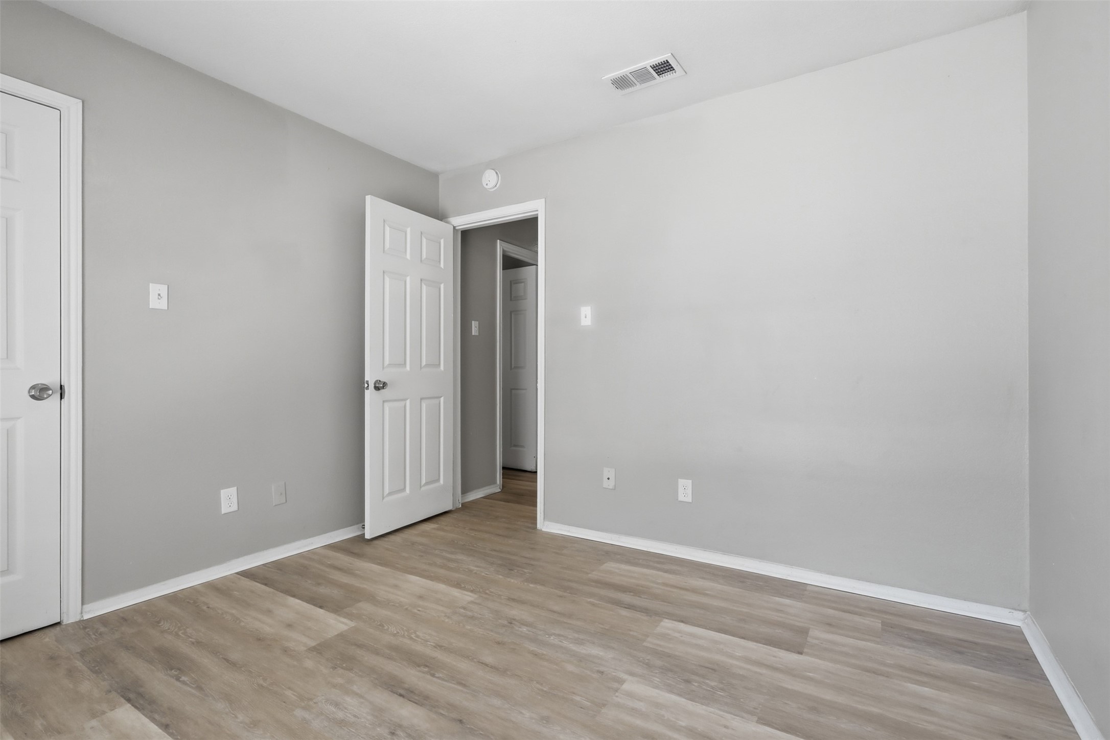 2323 Piddler Drive Property Photo 17