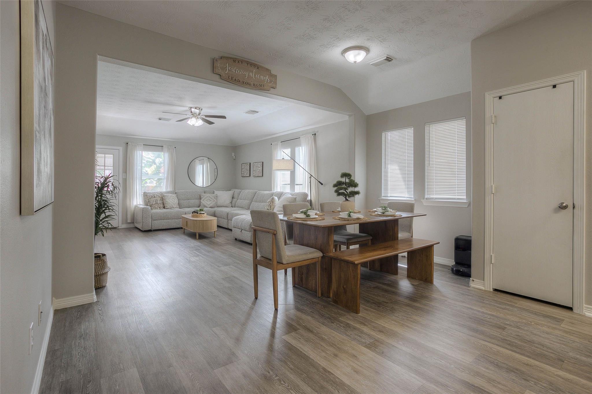 5049 Willow Point Drive, Conroe Tx 77303 Property Photo 7