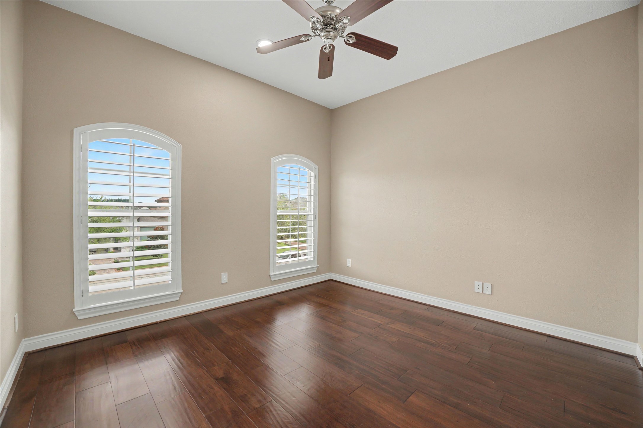 15611 Oyster Cove Drive Property Photo 19