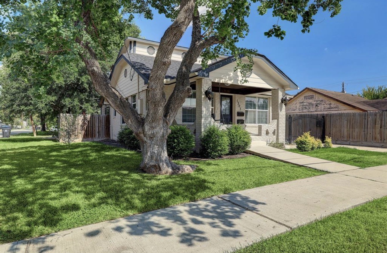 1301 Pearson Street Property Photo 1