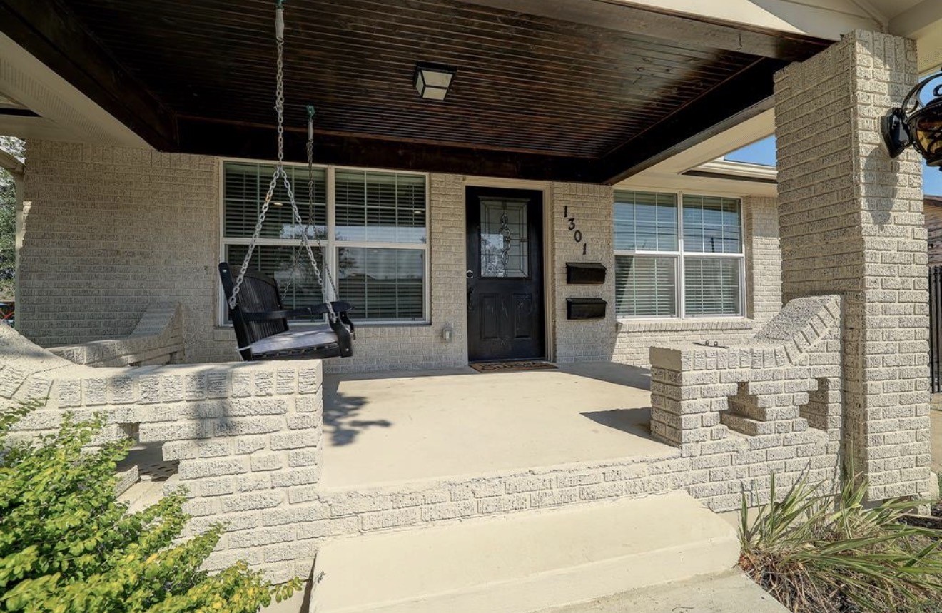 1301 Pearson Street Property Photo 2