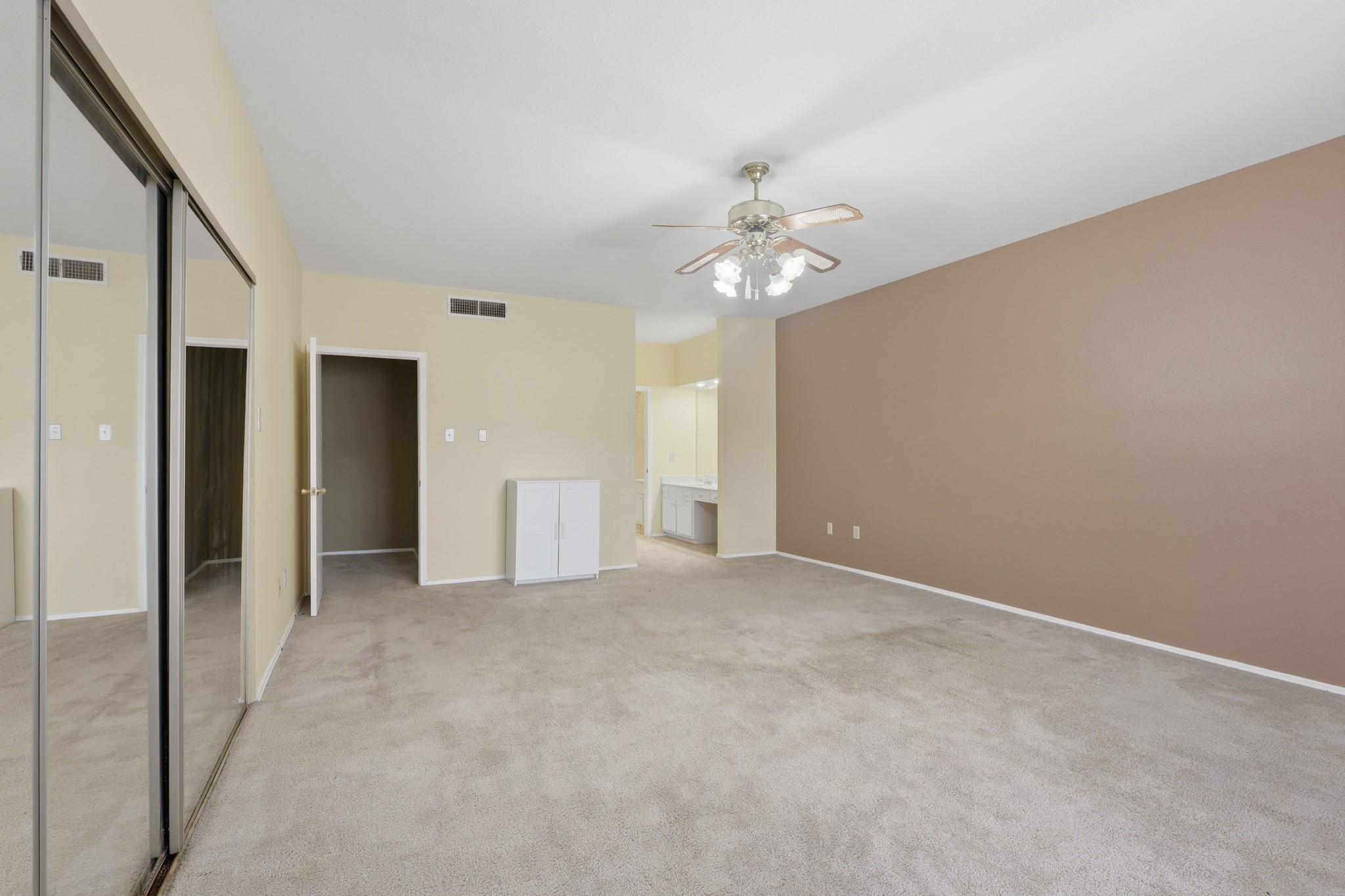 506 Wilcrest Drive 506 Property Photo 14