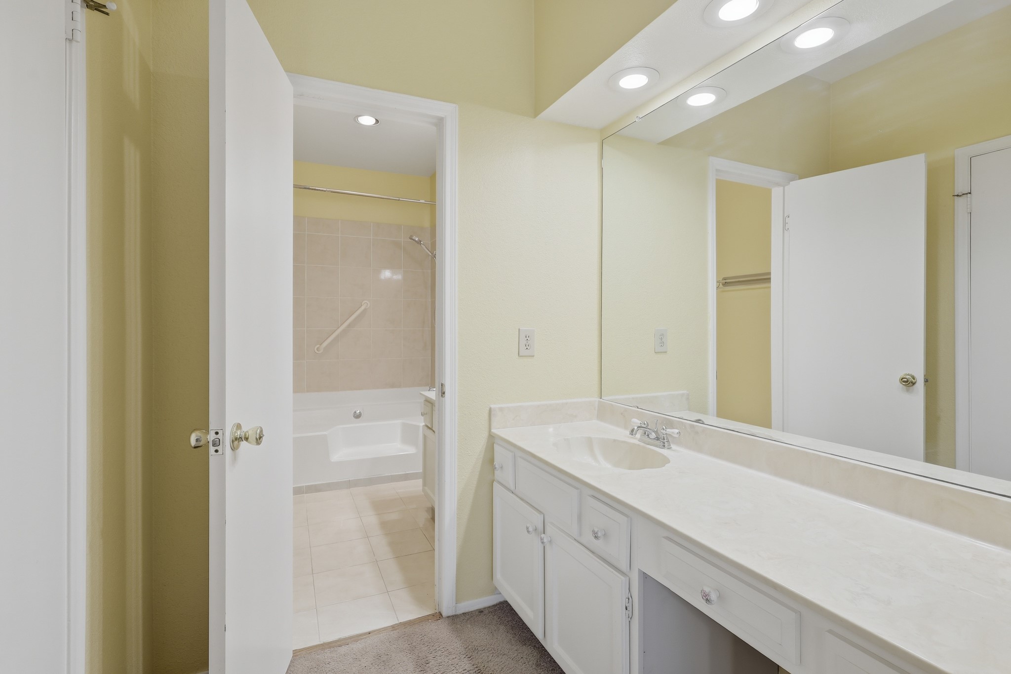 506 Wilcrest Drive 506 Property Photo 15