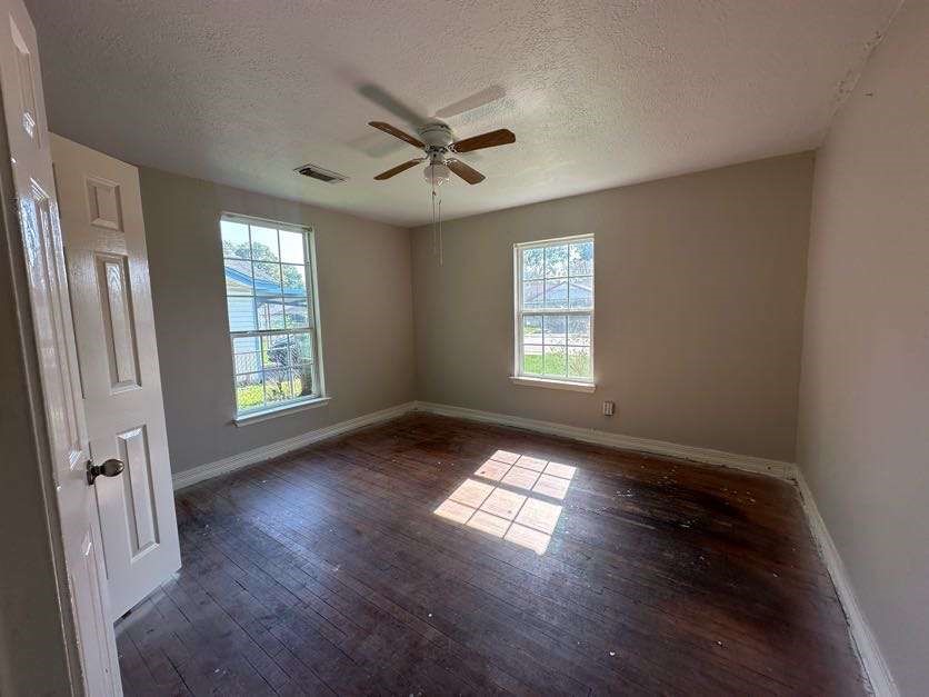 1314 Natchez Avenue Property Photo 8