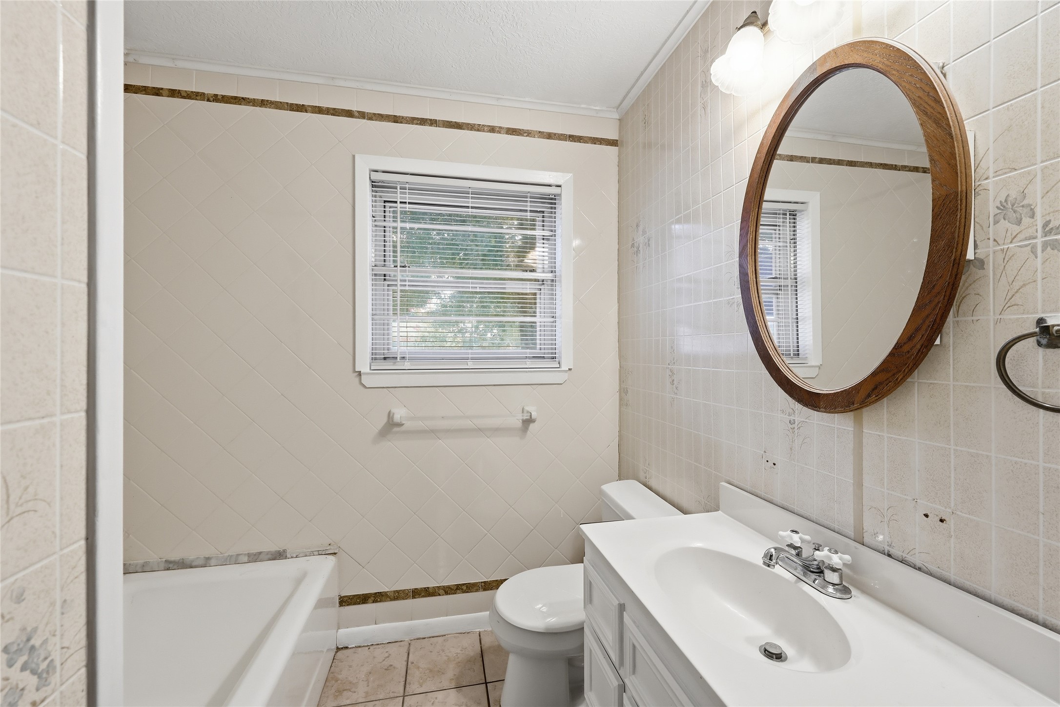 412 S 4th 1/2 Street Property Photo 13