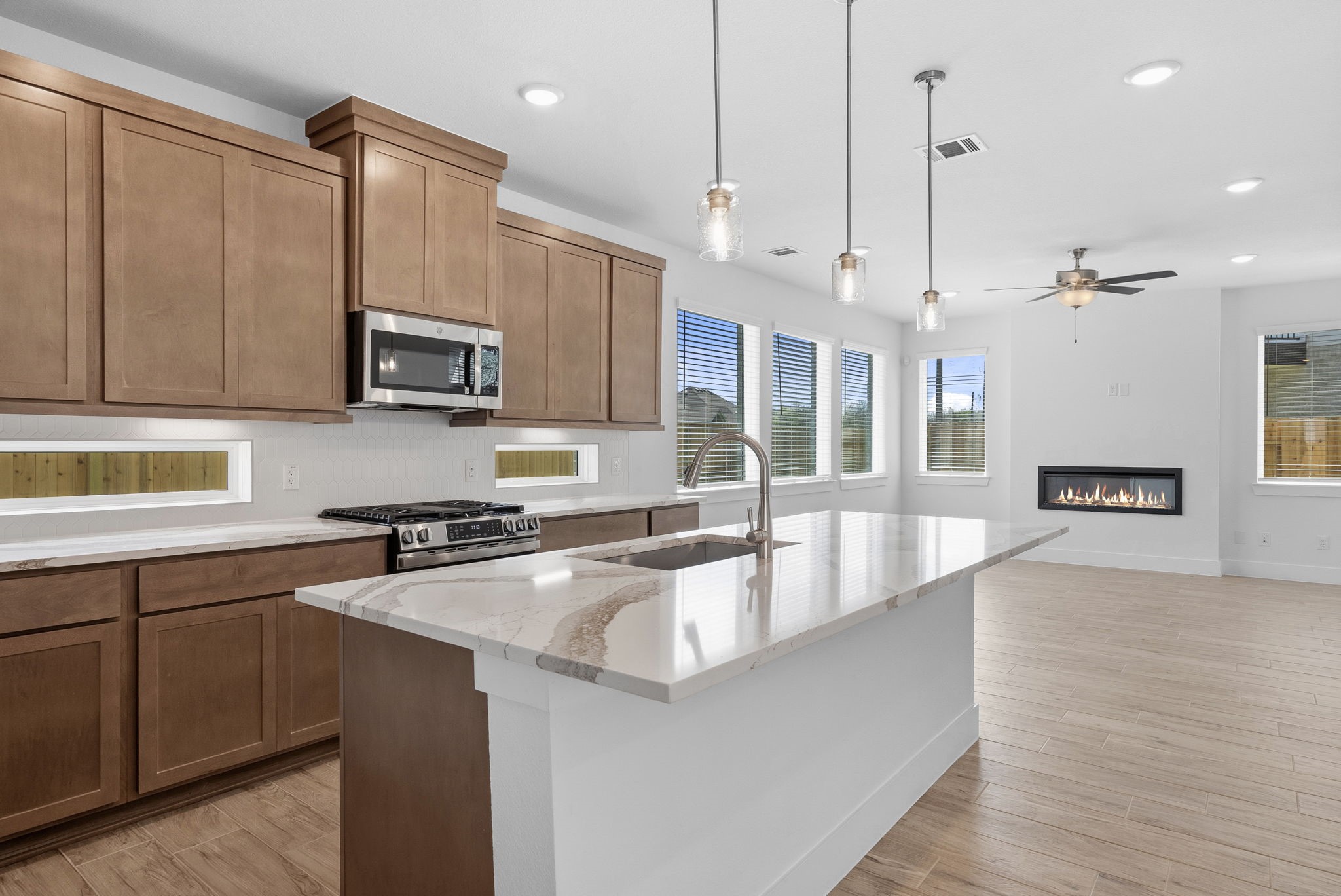 1214 Shaded Rock Drive Property Photo 4