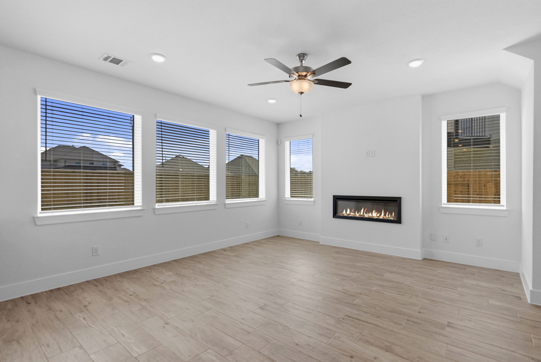 1214 Shaded Rock Drive Property Photo 11