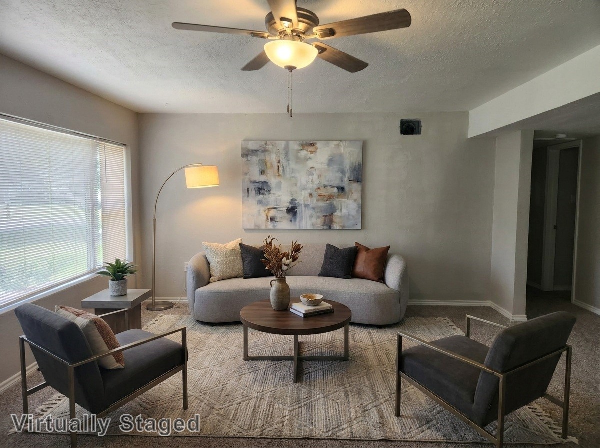 1114 E Pecan Street Property Photo 5