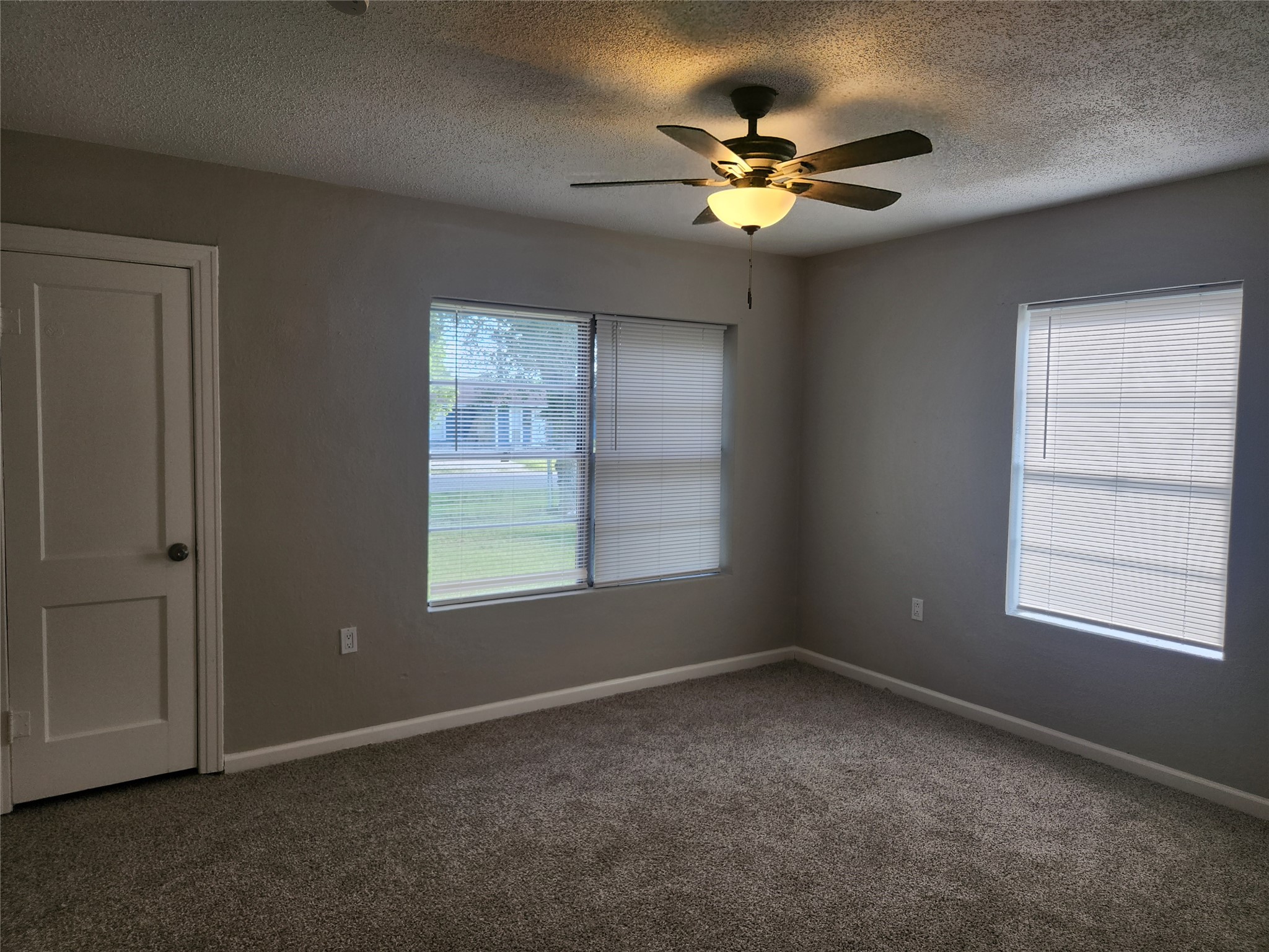 1114 E Pecan Street Property Photo 16