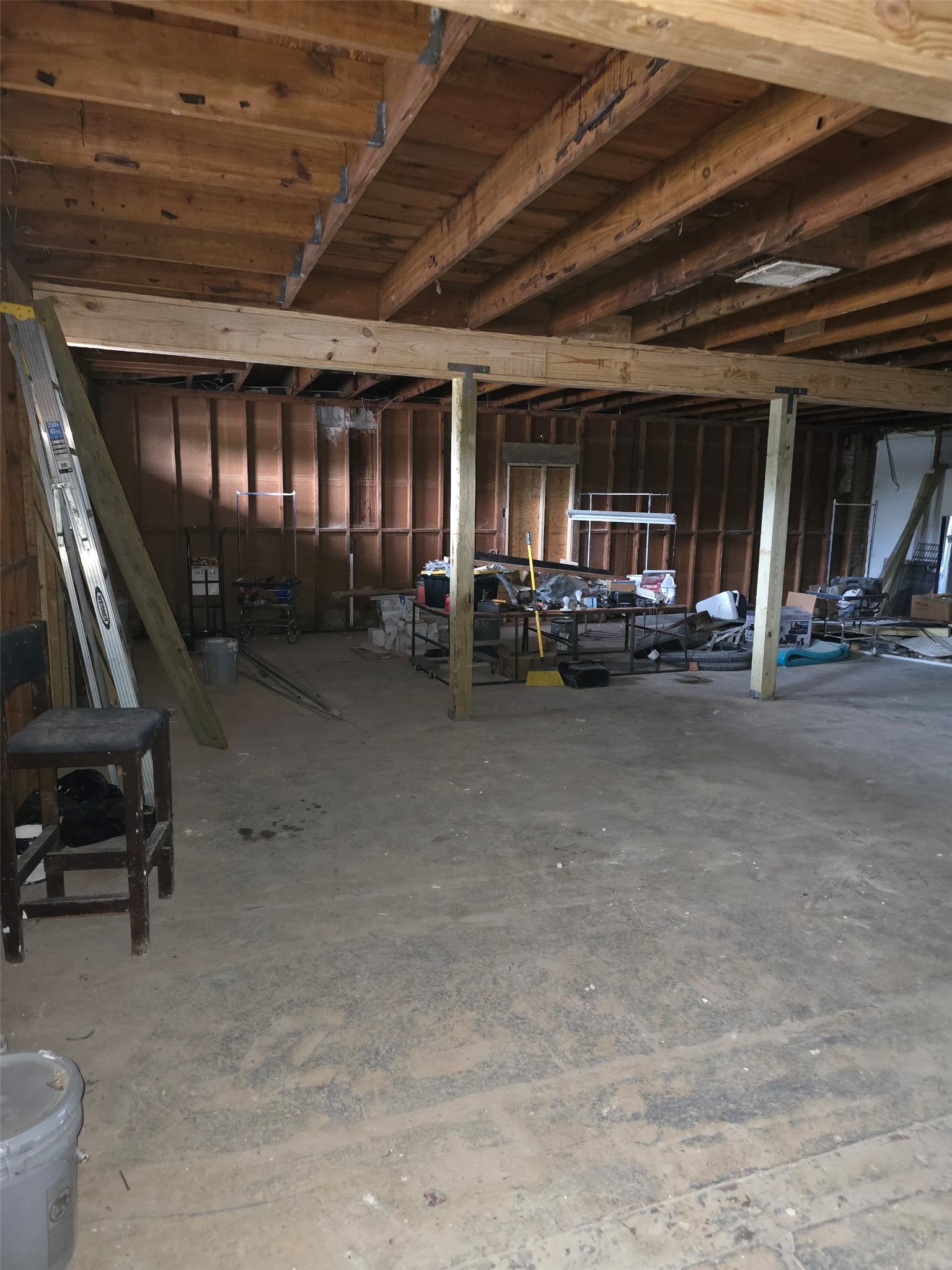 3619 Reed Road Property Photo 4