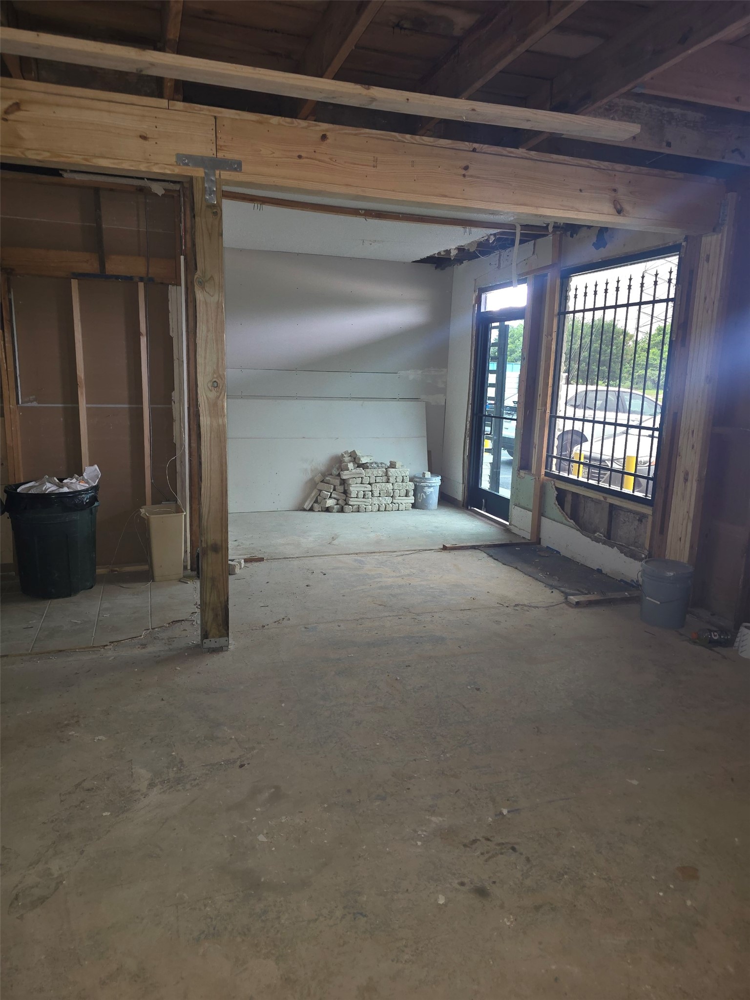 3619 Reed Road Property Photo 10