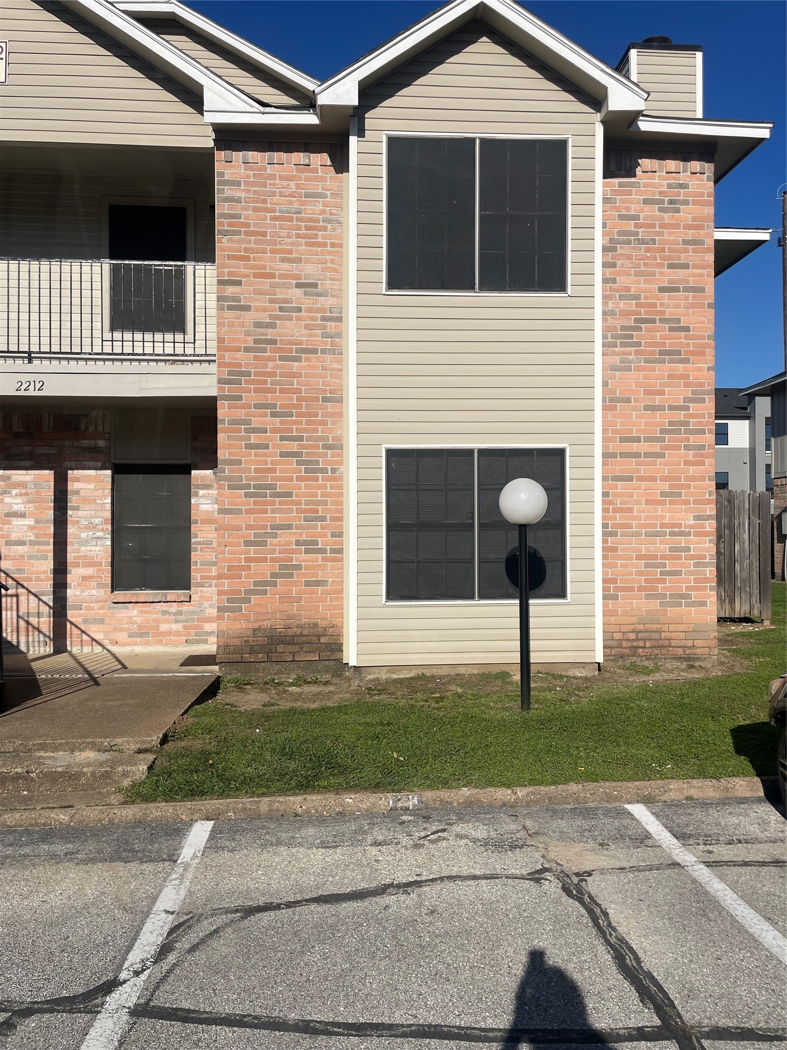 2263 Millstone Drive B Property Photo 6