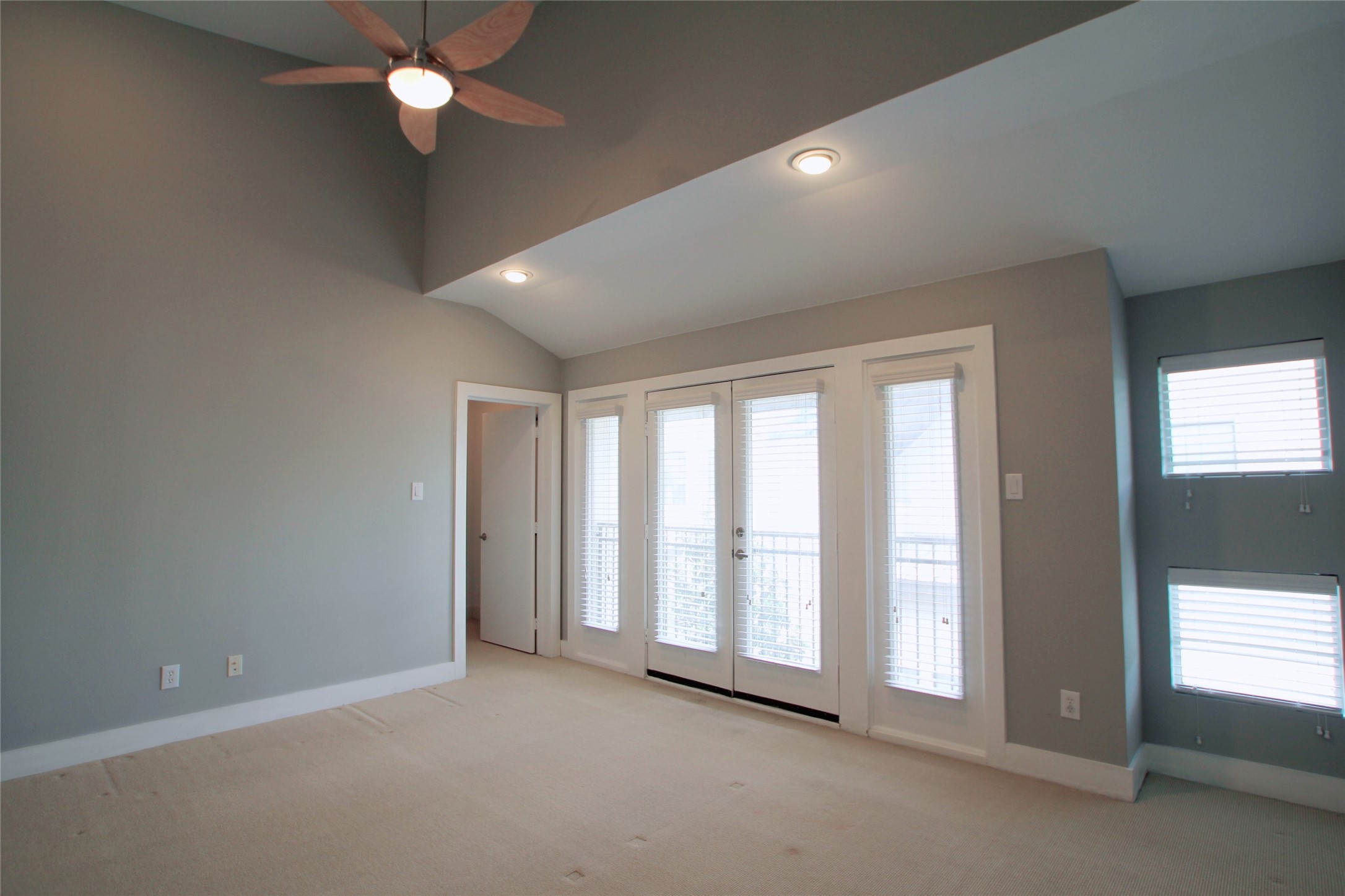 4701 Caroline Street Property Photo 18