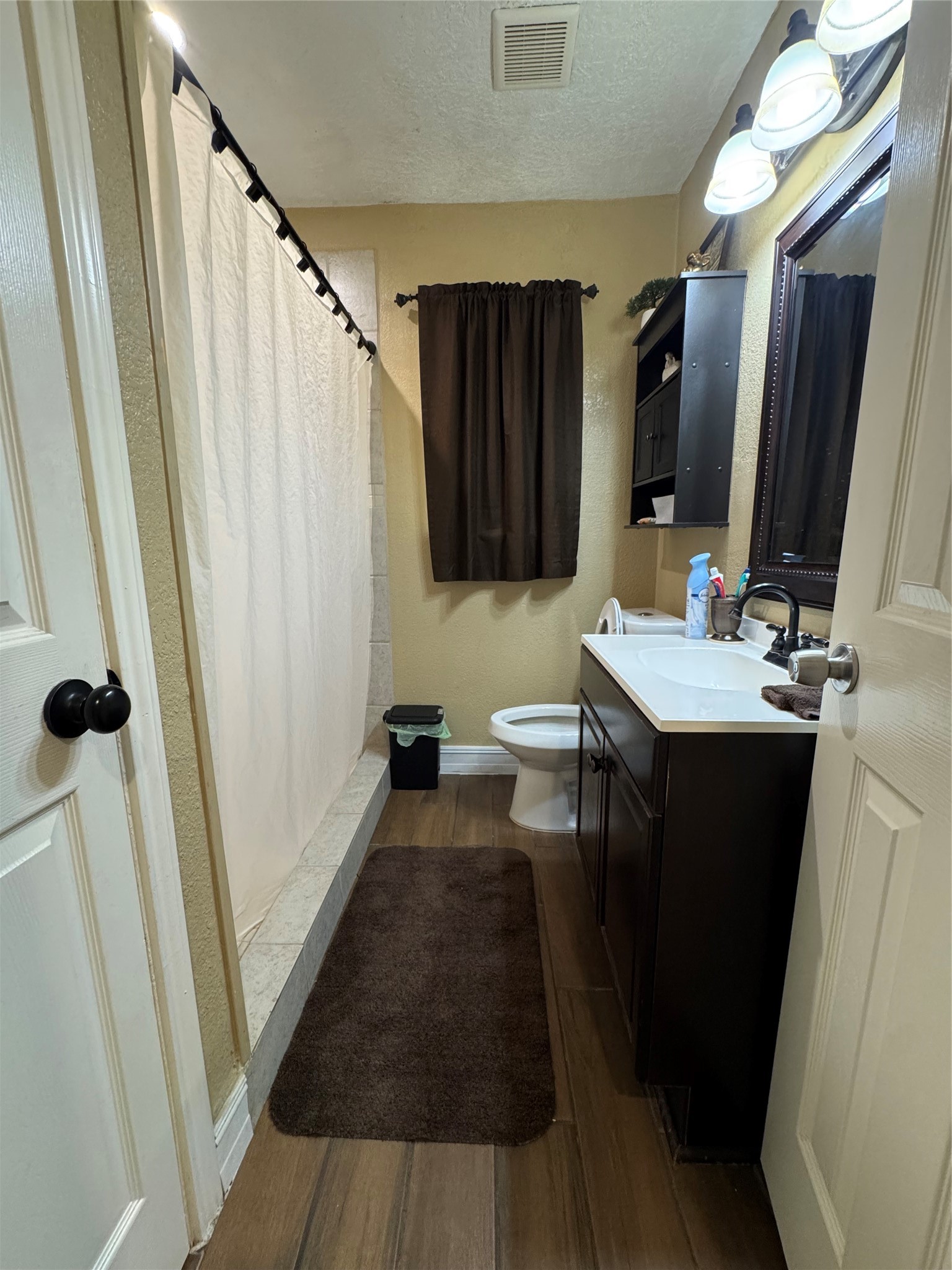 6111 Beldart Street Property Photo 11