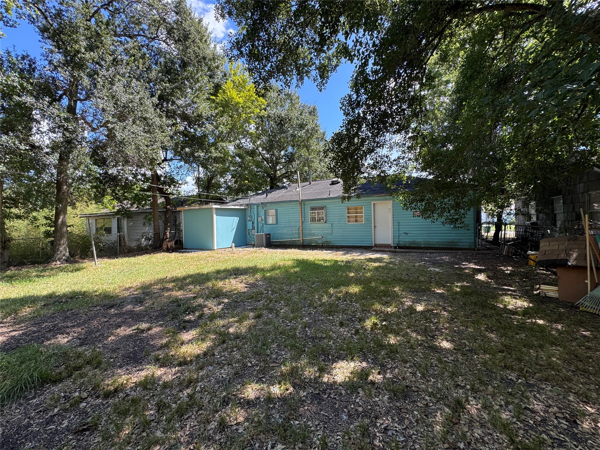 6111 Beldart Street Property Photo 13