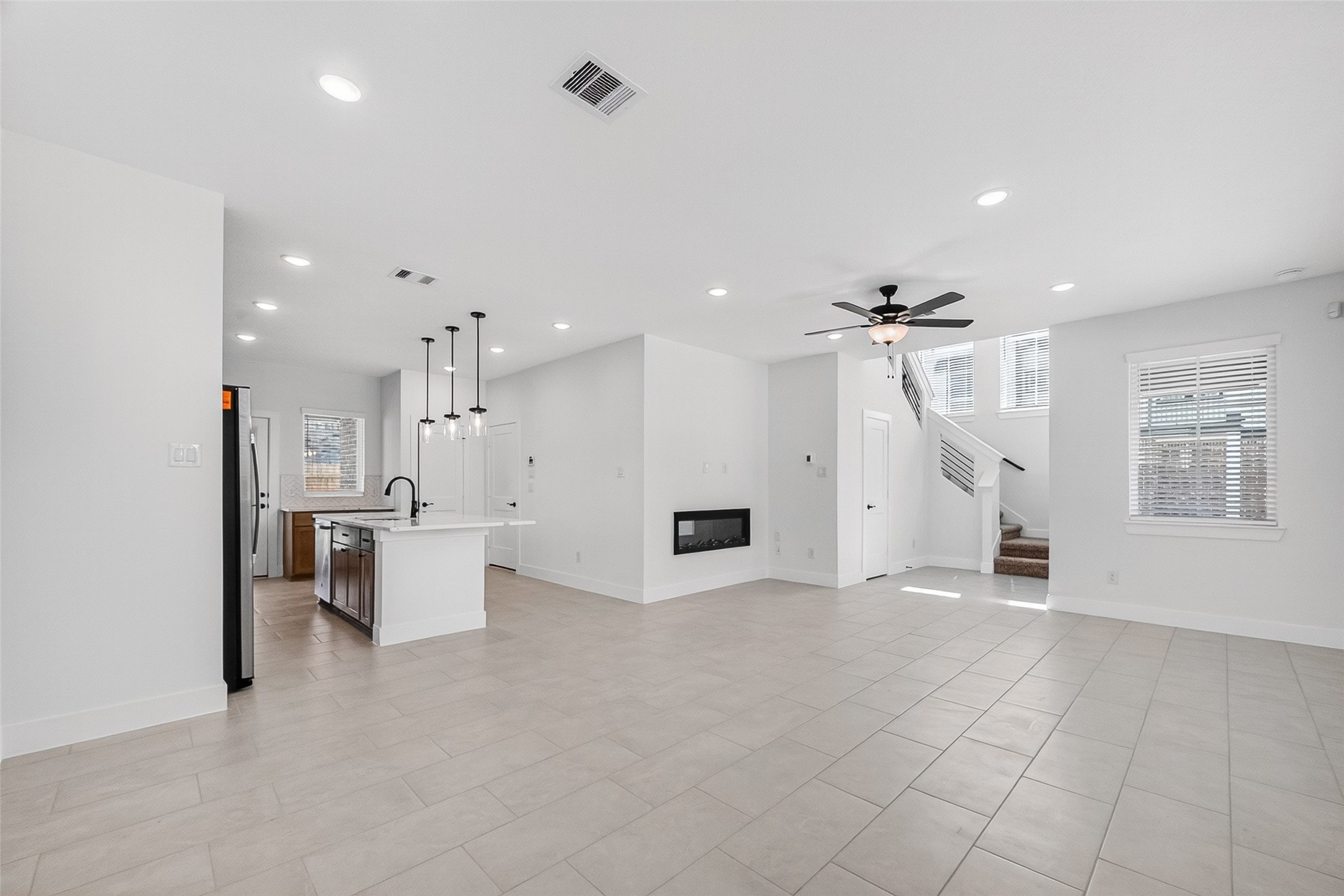 24011 Breezy Bank Trail Property Photo 6
