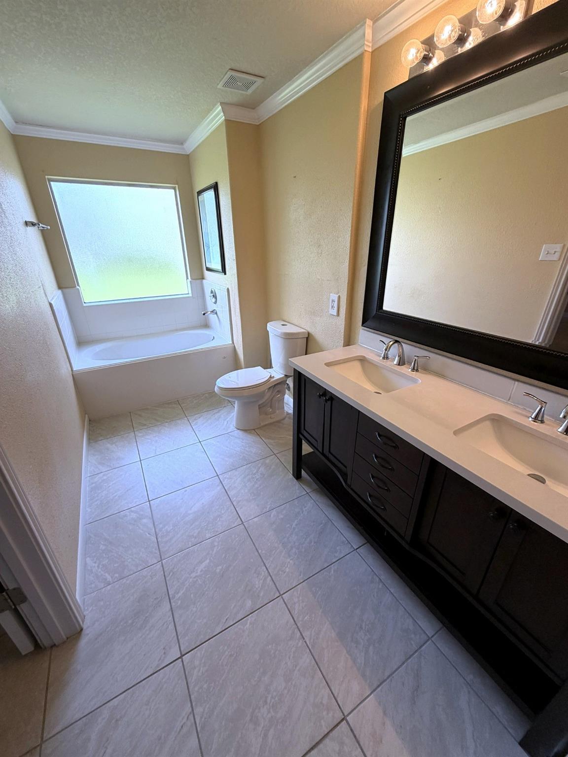 8315 White Pine Lane Property Photo 11