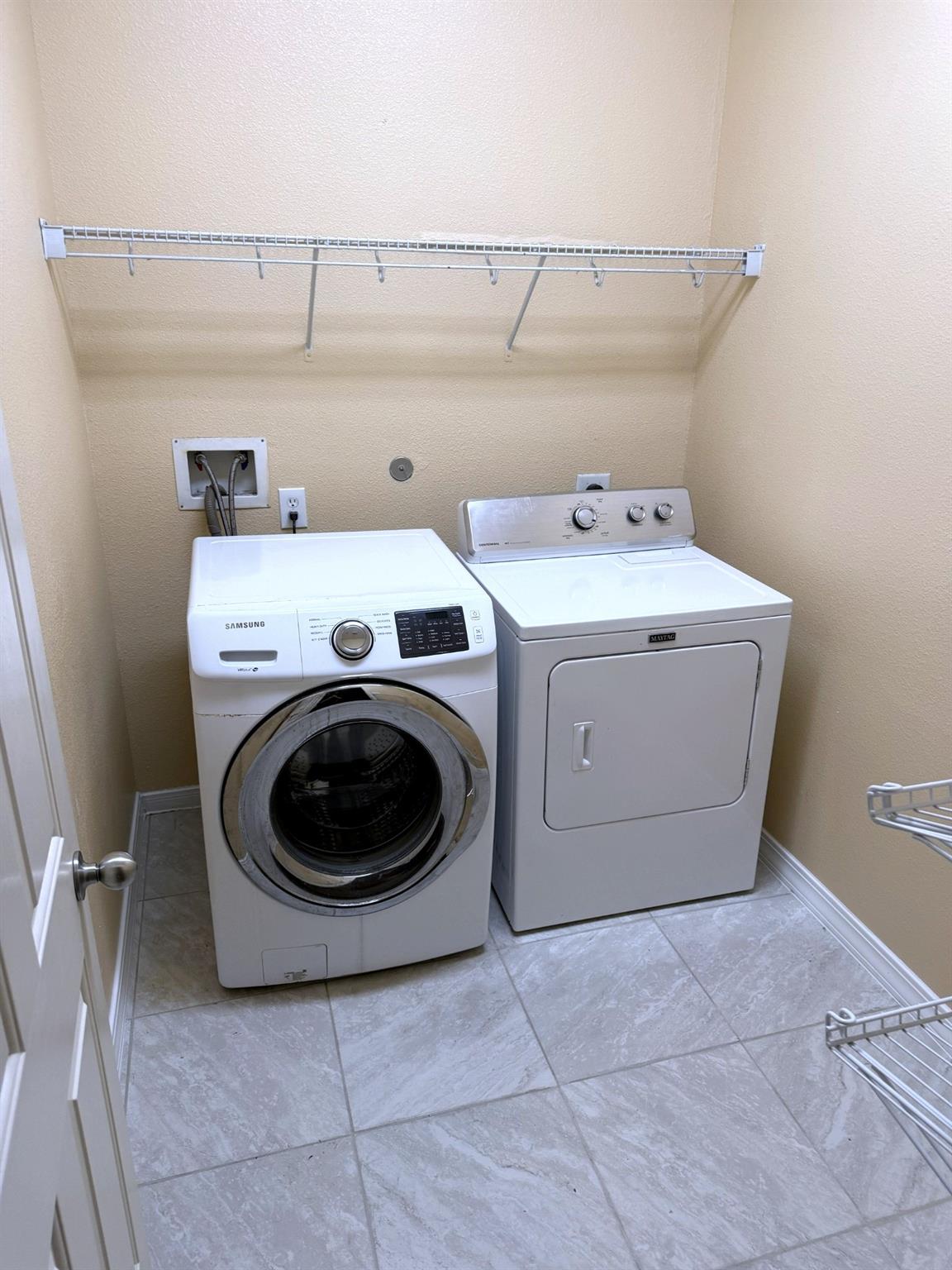 8315 White Pine Lane Property Photo 12