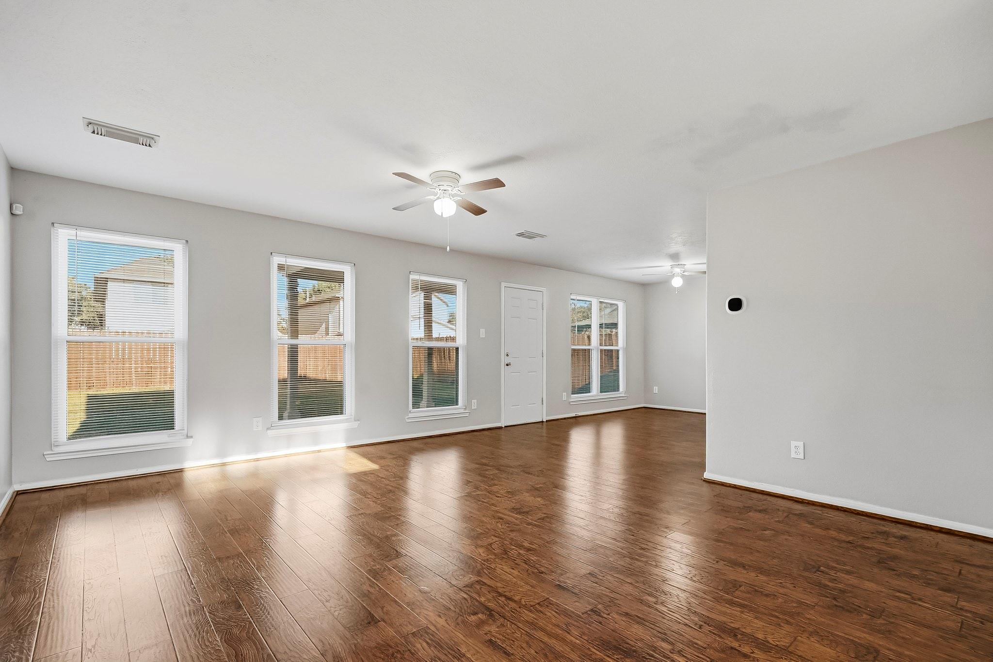 6726 Windy River Lane Property Photo 8