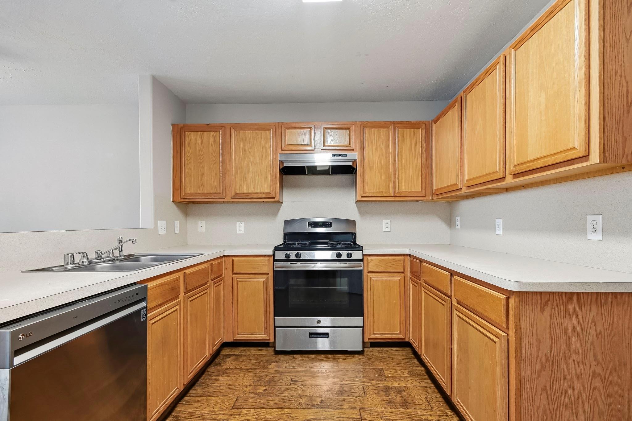 6726 Windy River Lane Property Photo 12