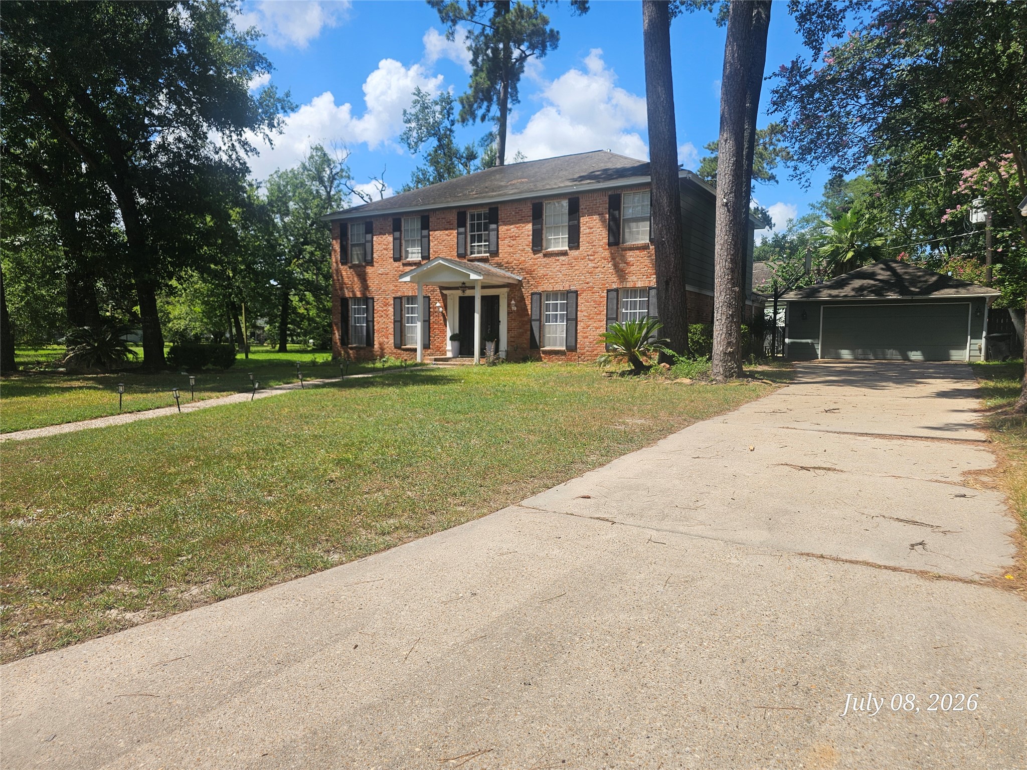17911 Beaver Creek Drive Property Photo 2