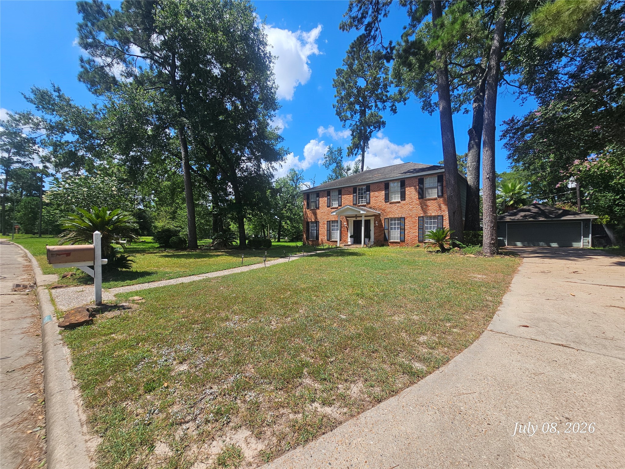 17911 Beaver Creek Drive Property Photo 3