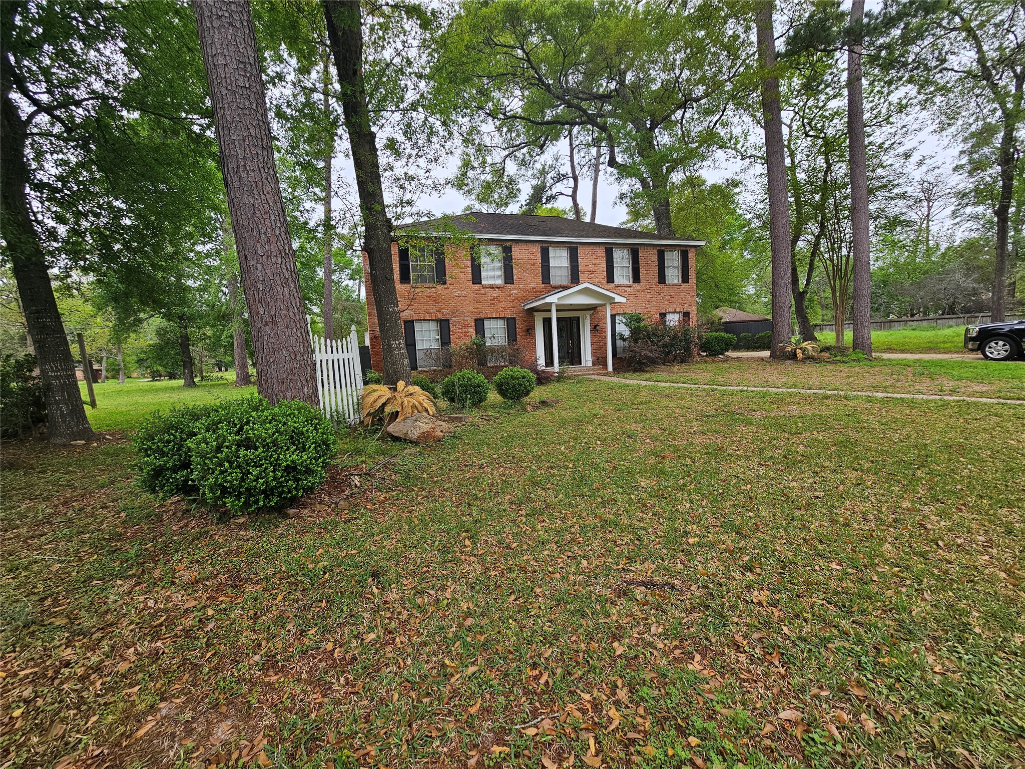 17911 Beaver Creek Drive Property Photo 4