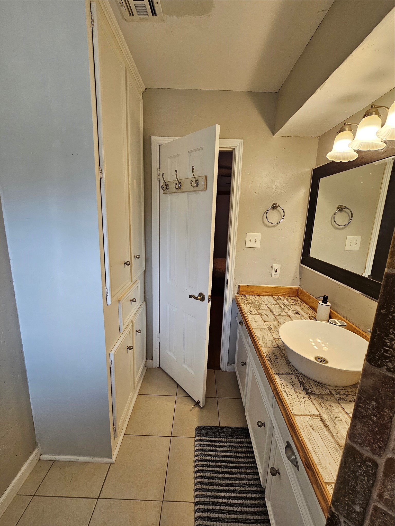 17911 Beaver Creek Drive Property Photo 21