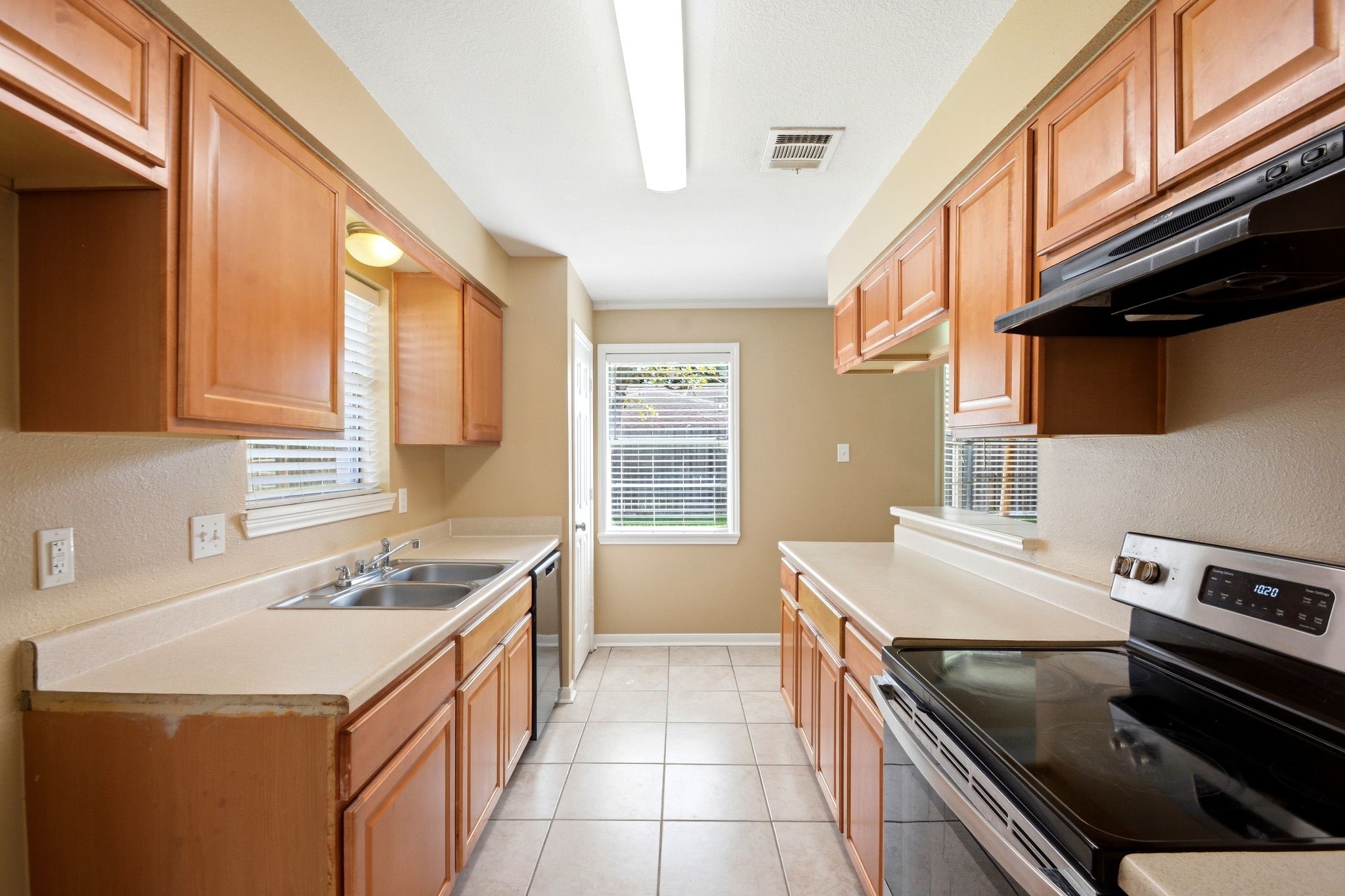 16338 Autumn Wind Drive Property Photo 19