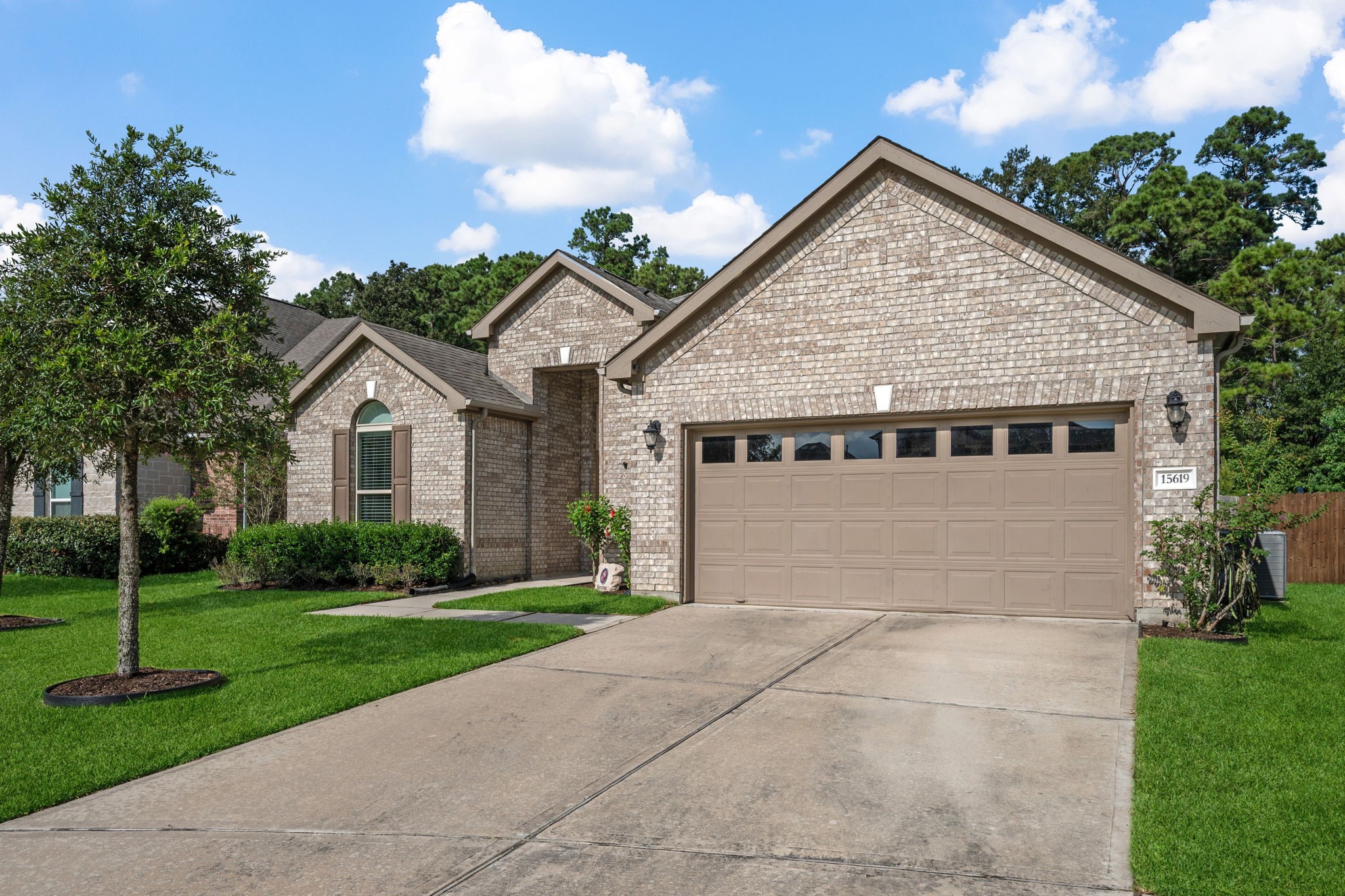 15619 Tindary Meadow Court Property Photo 2