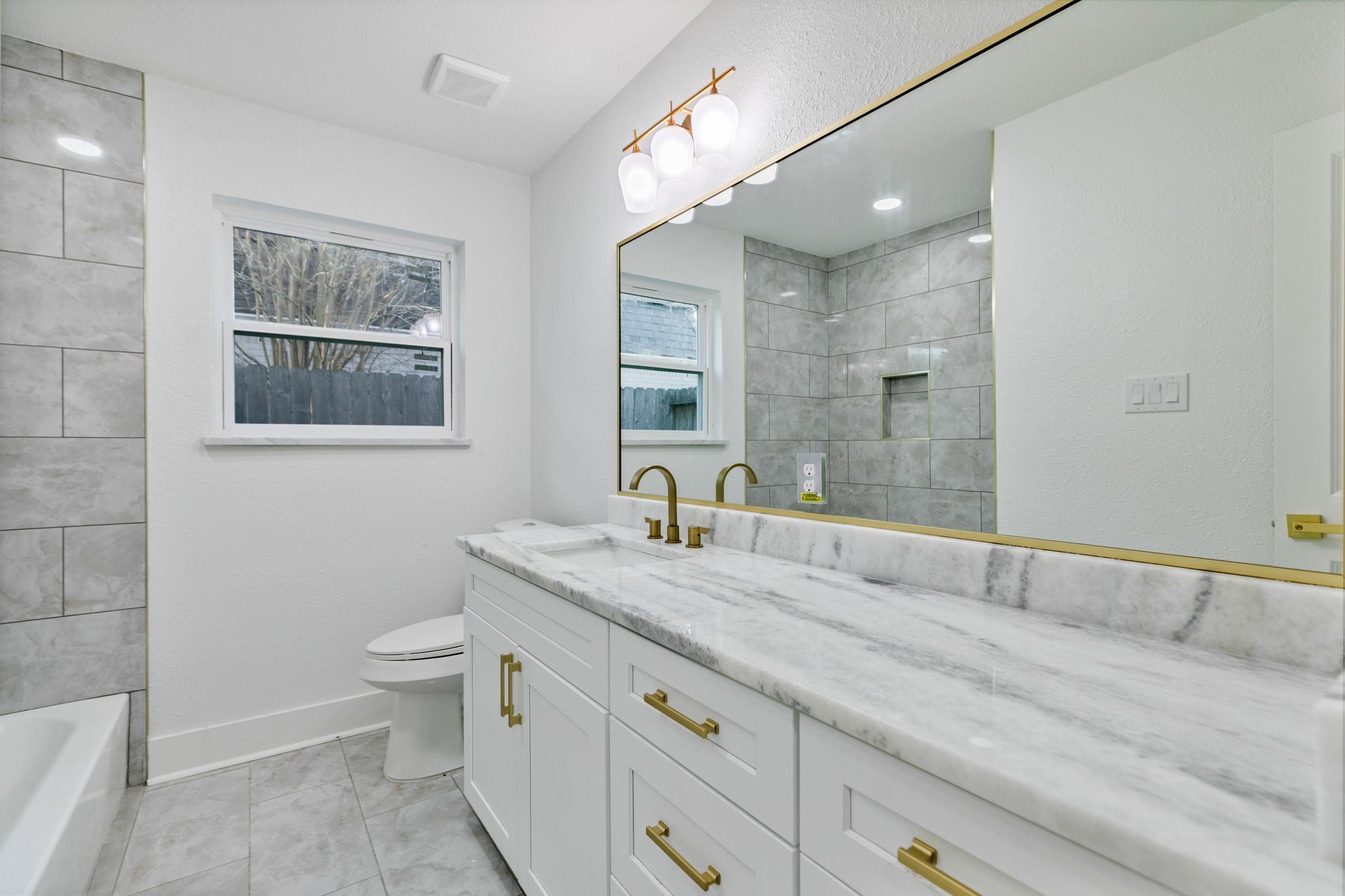 18111 Barbuda Lane Property Photo 8
