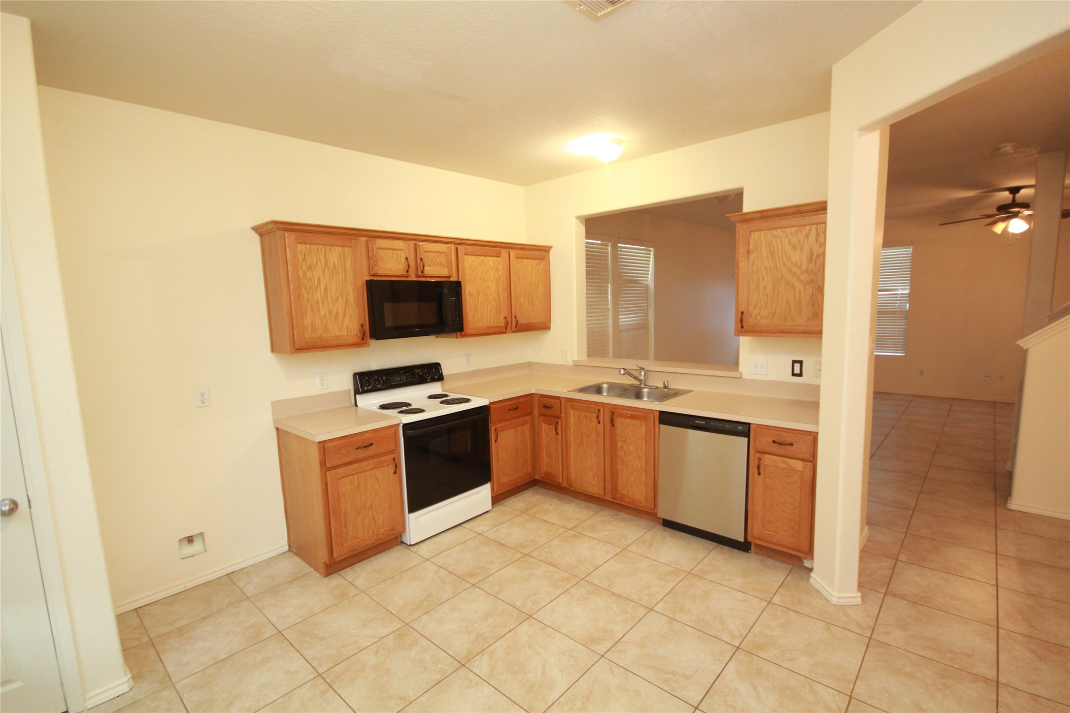 16807 Libson Falls Drive Property Photo 8
