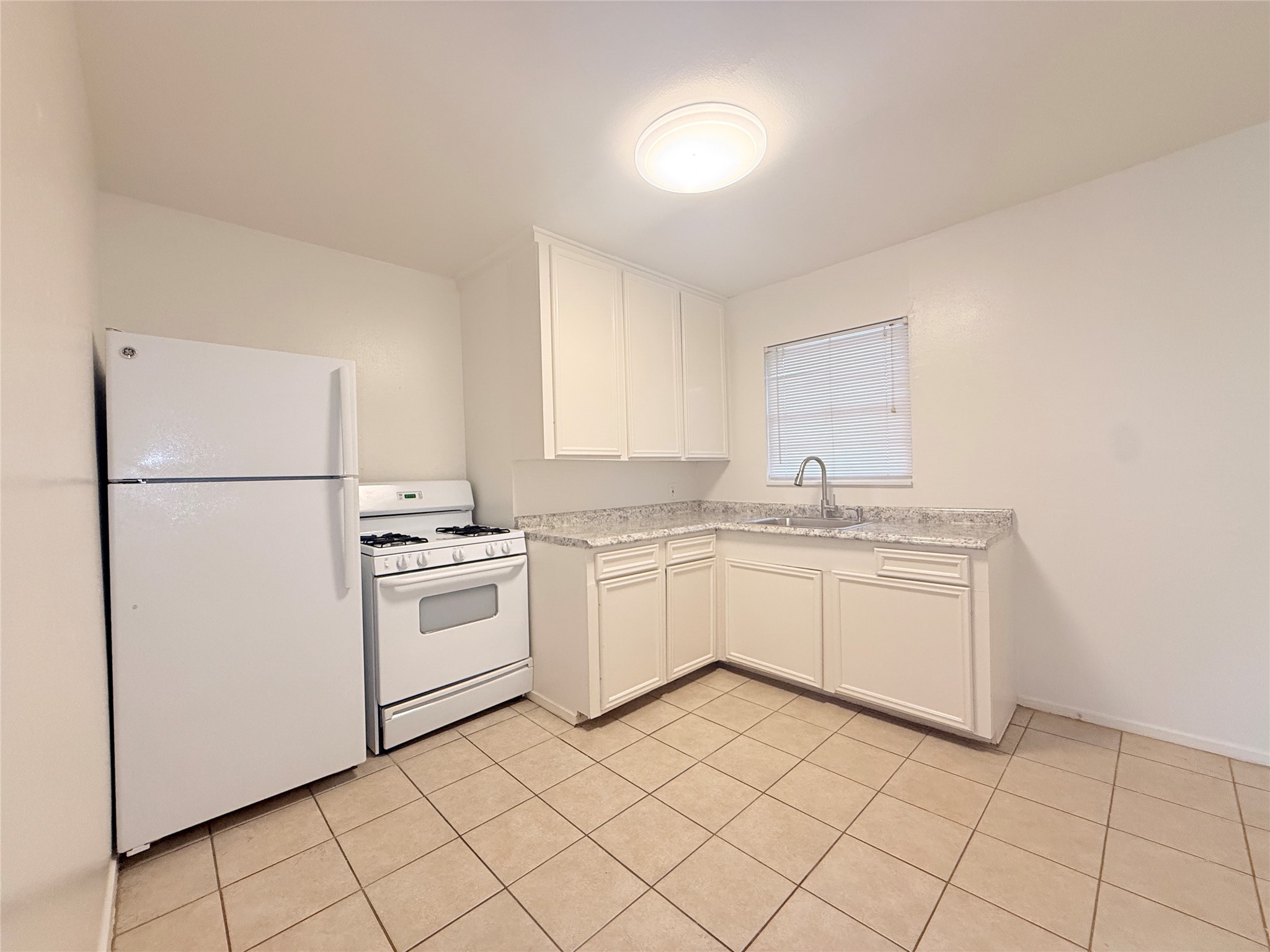 1316 Heights Boulevard 3 Property Photo 6