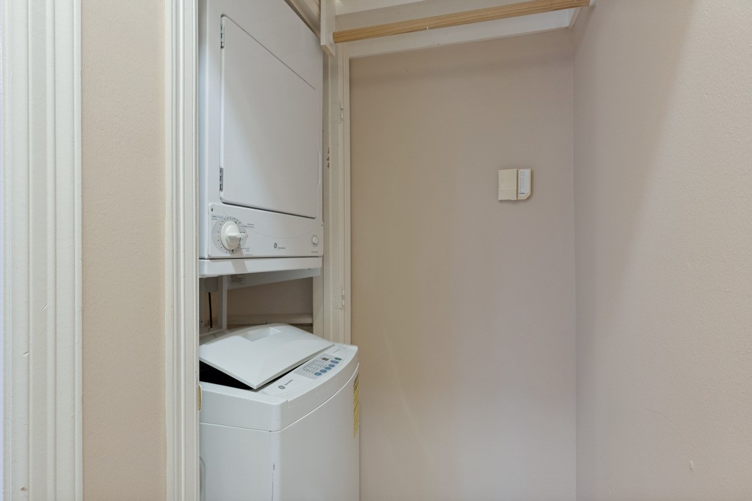 4110 Woodhead Street Property Photo 11