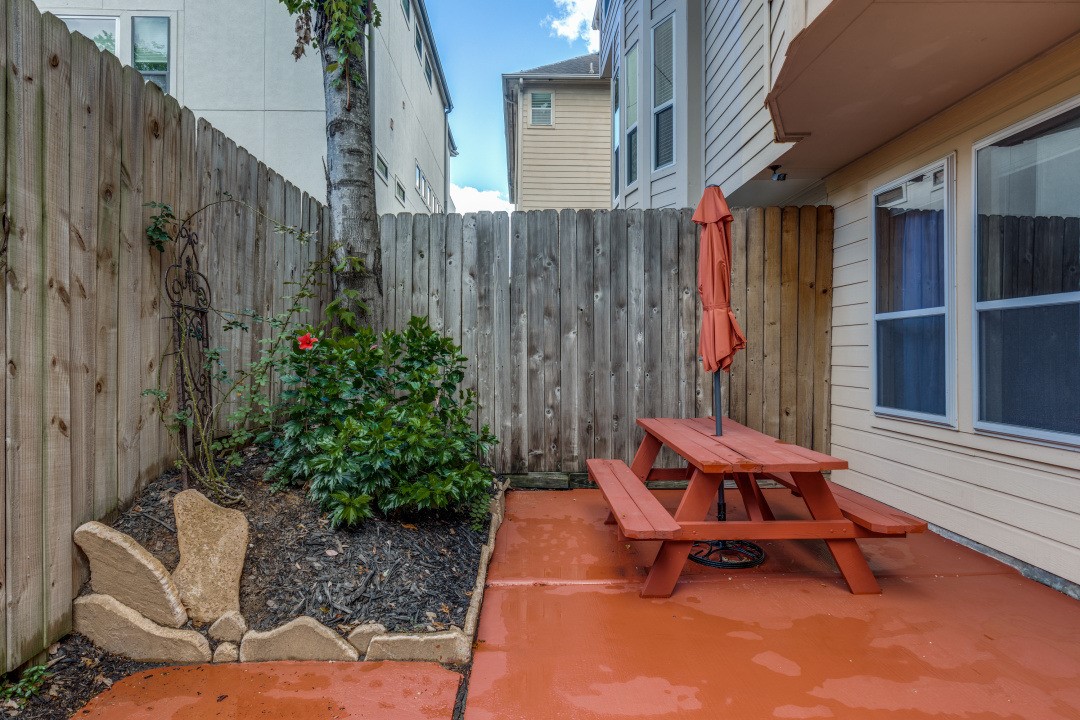 4110 Woodhead Street Property Photo 13