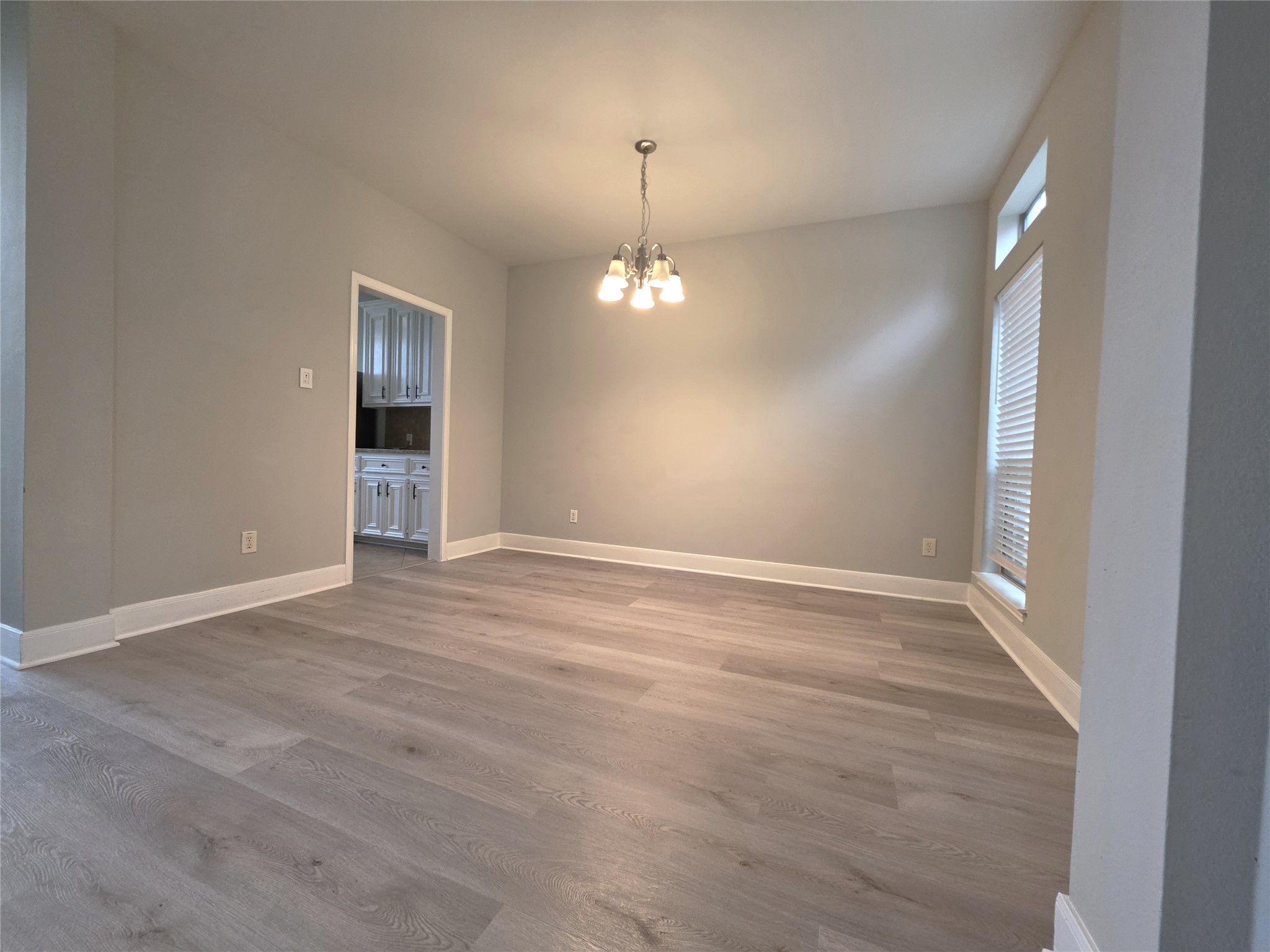2813 Arbor Brook Lane Property Photo 4