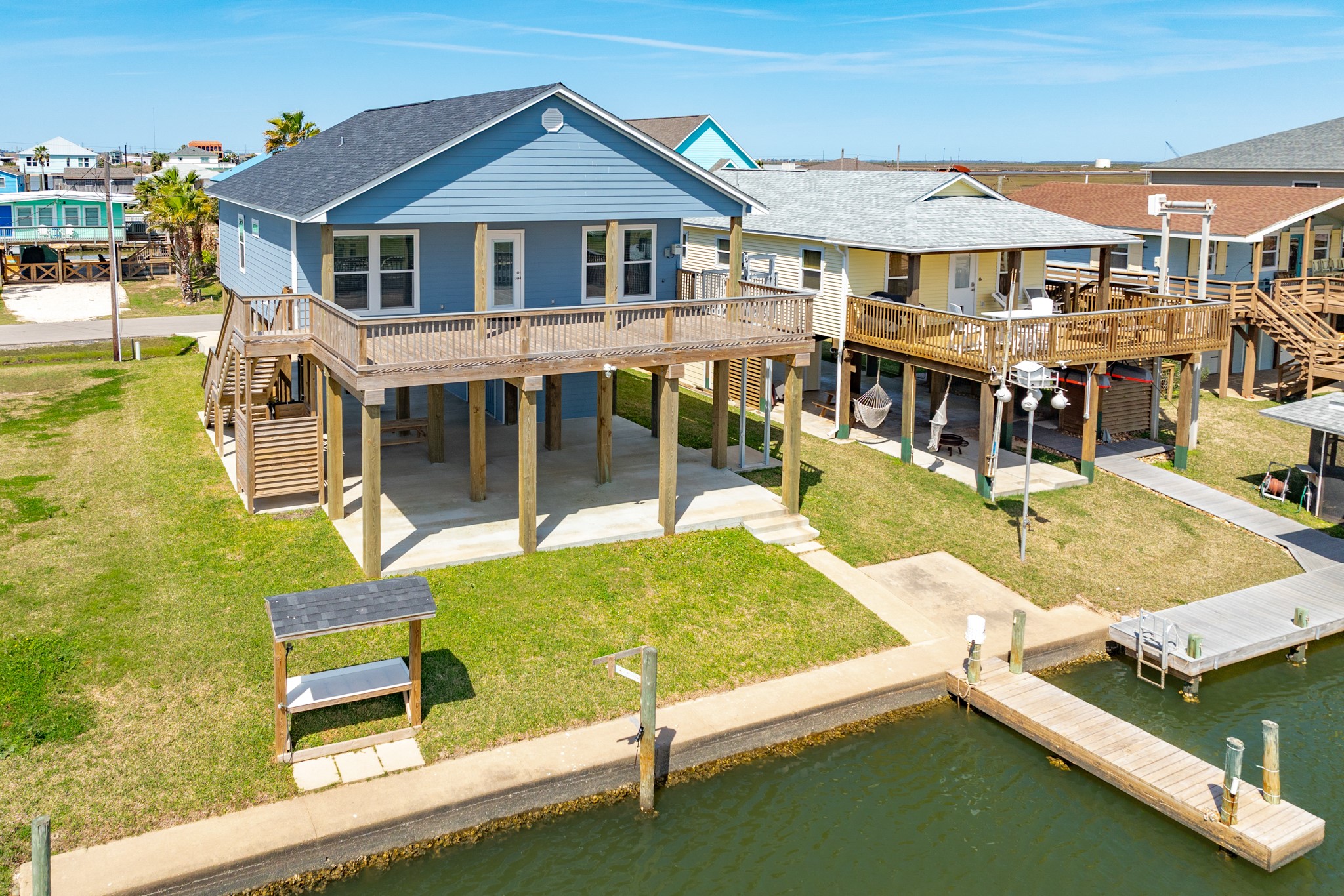 402 Pompano Lane Property Photo