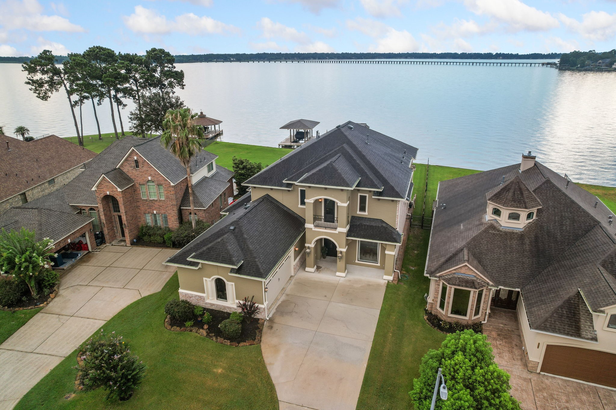 8834 Cross Country Drive Property Photo 1