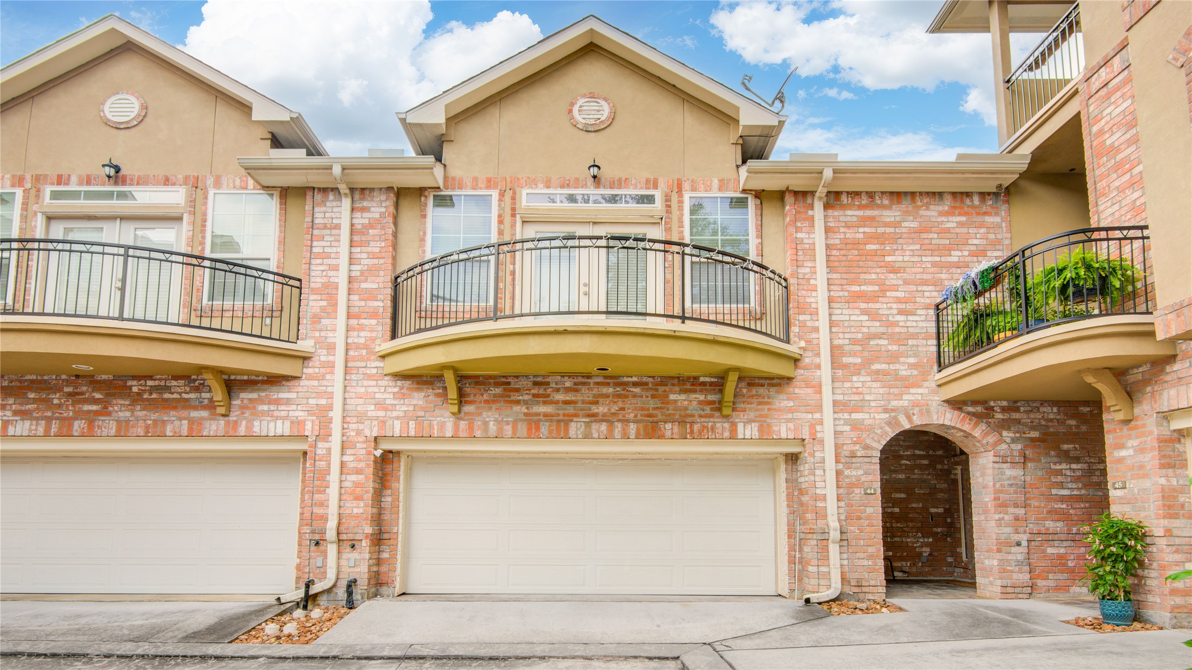 44 Versante Court Property Photo 2