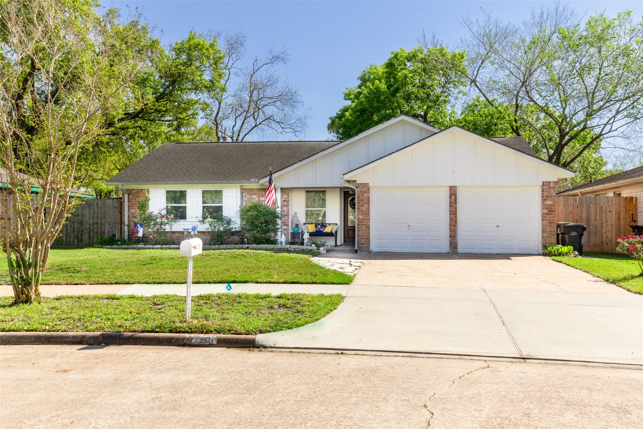 13755 Shirebrook Drive N Property Photo